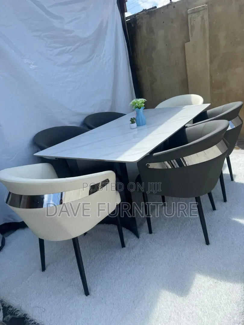 Unique Luxurious 6 Seater Dining Set