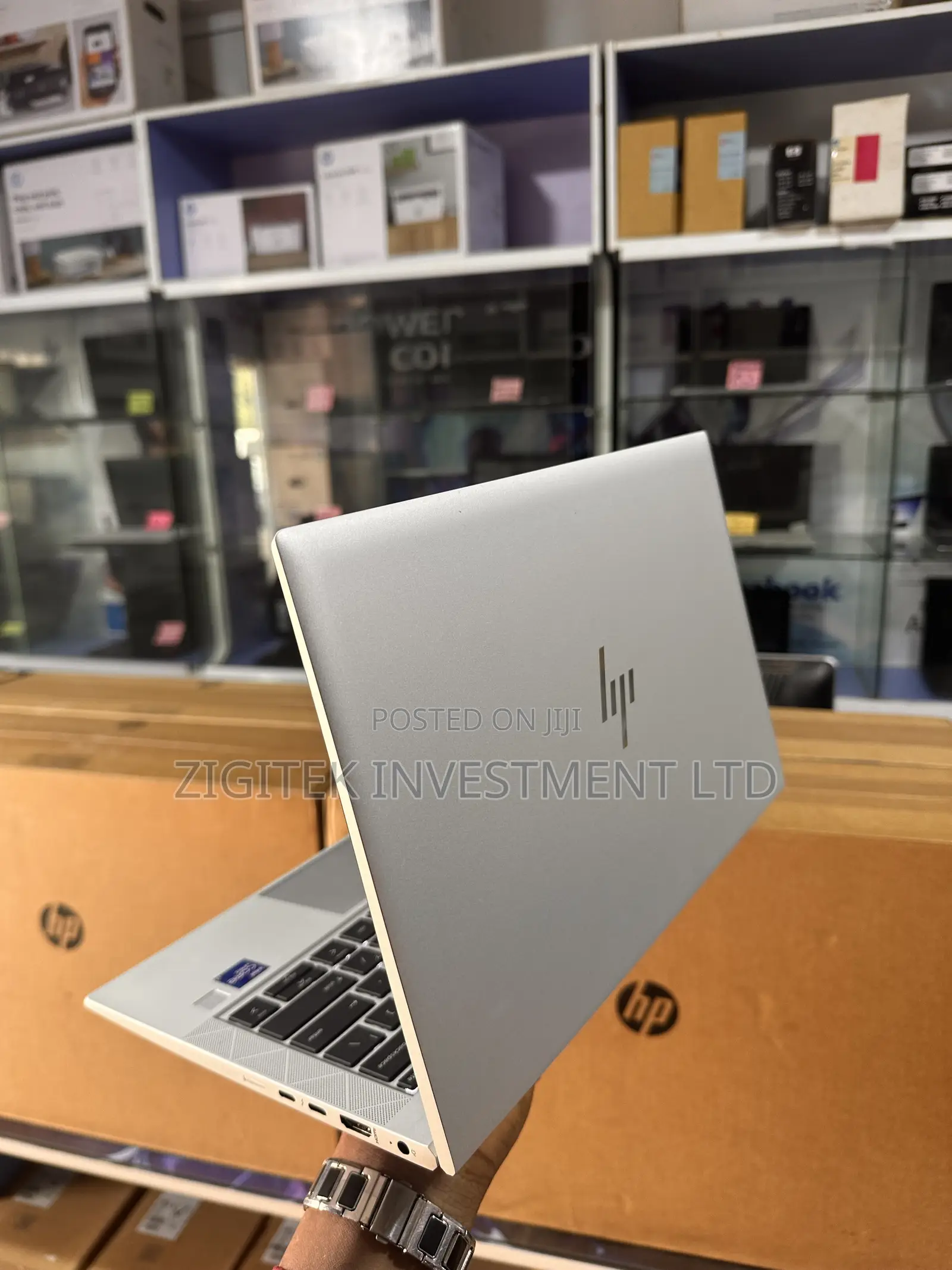 Laptop HP EliteBook 830 G8 16GB Intel Core i7 SSD 512GB