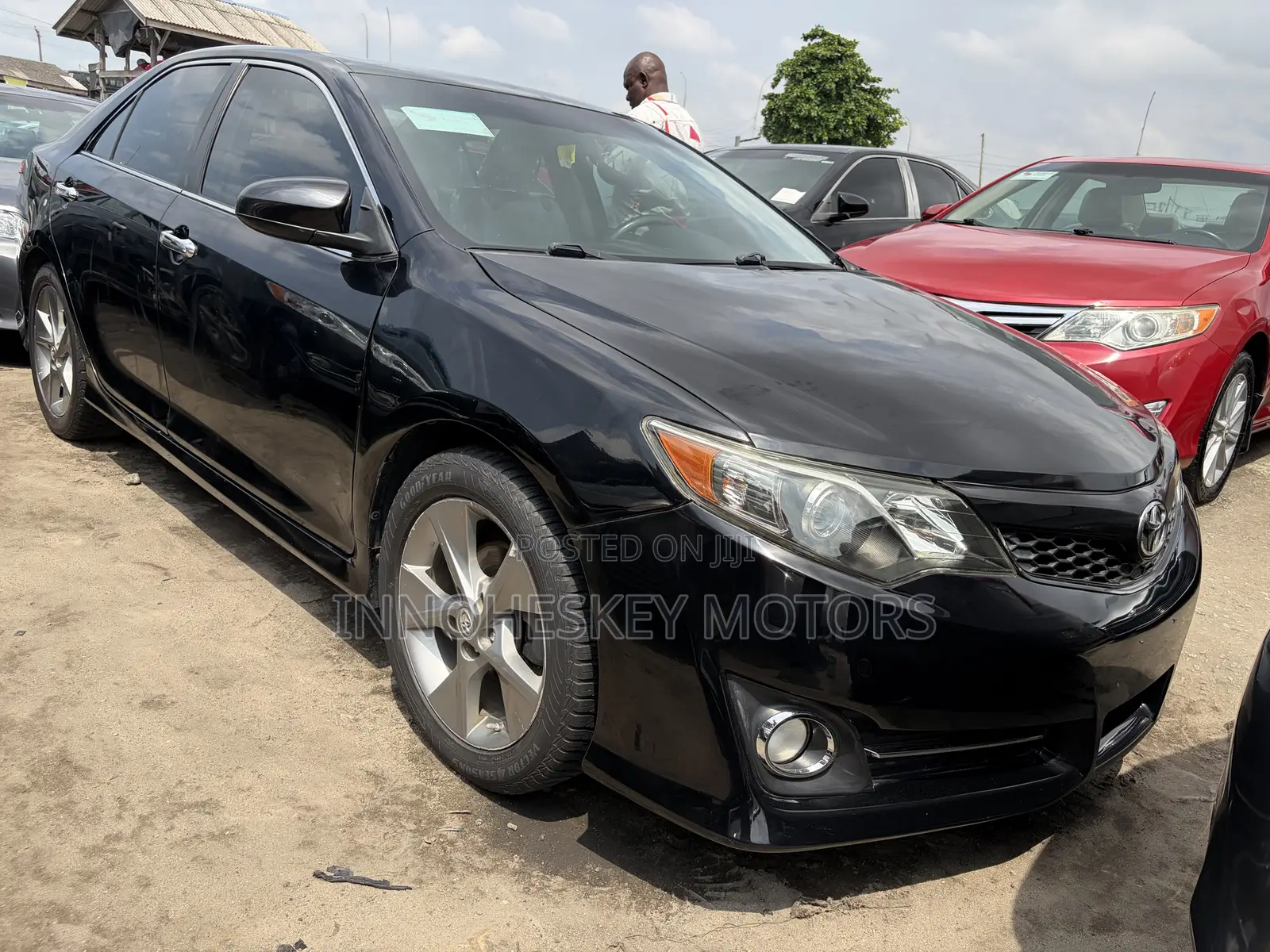 Toyota Camry SE V6 4dr Sedan (3.5L 6cyl 6A) 2013 Black