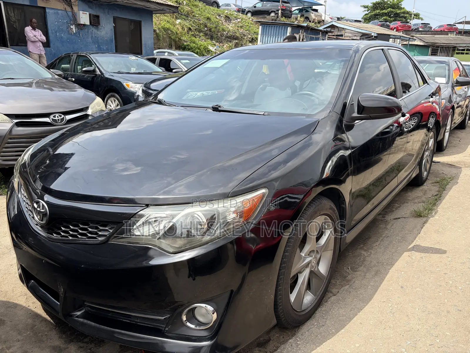Toyota Camry SE V6 4dr Sedan (3.5L 6cyl 6A) 2013 Black