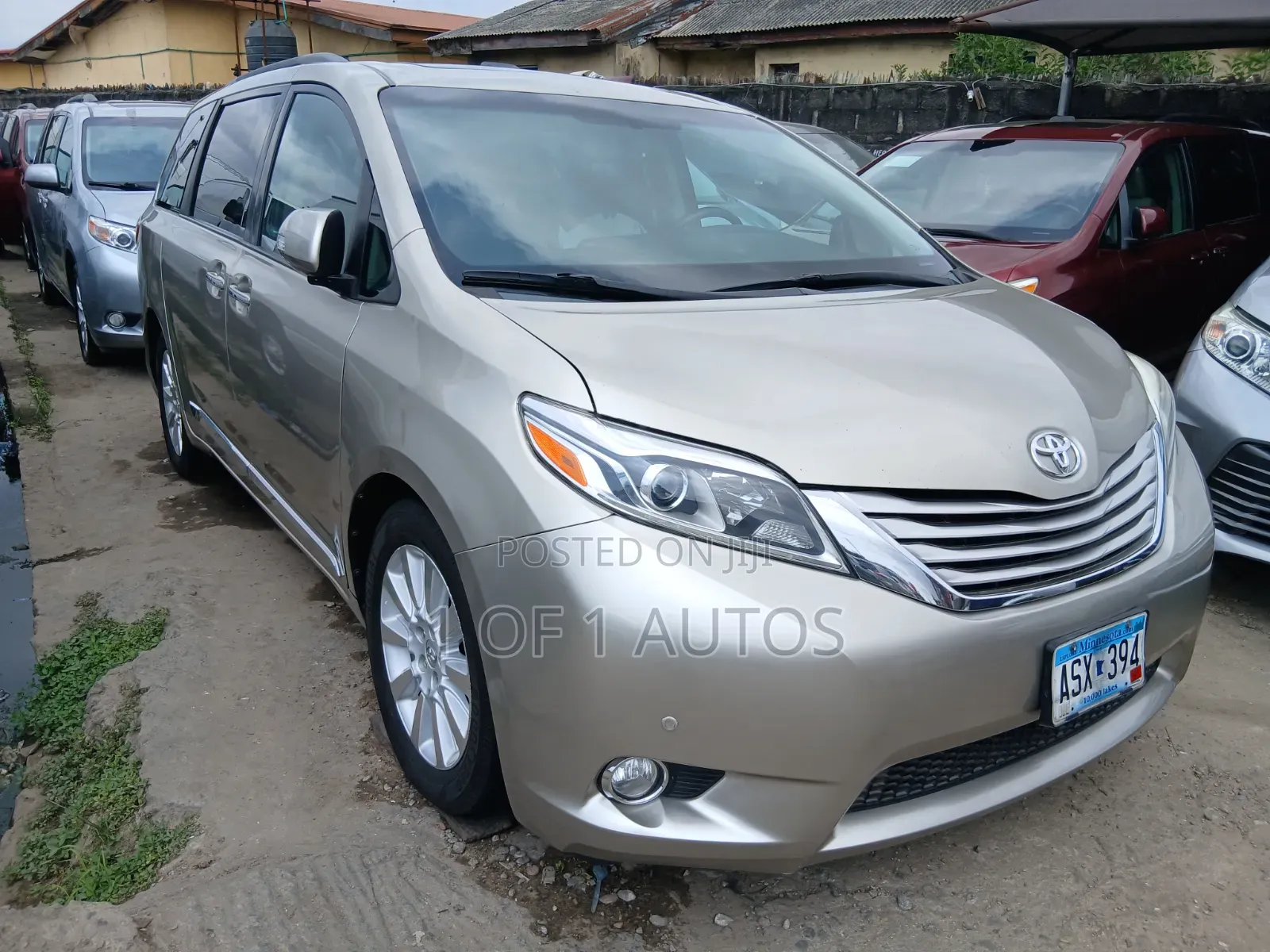 Toyota Sienna Limited 7-Passenger 4dr Minivan AWD (3.5L 6cyl 6A) 2015