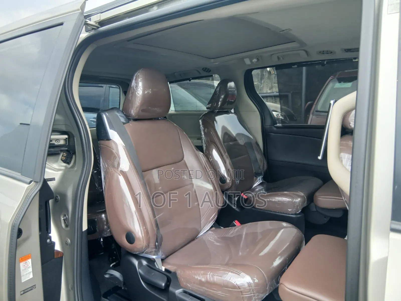 Toyota Sienna Limited 7-Passenger 4dr Minivan AWD (3.5L 6cyl 6A) 2015