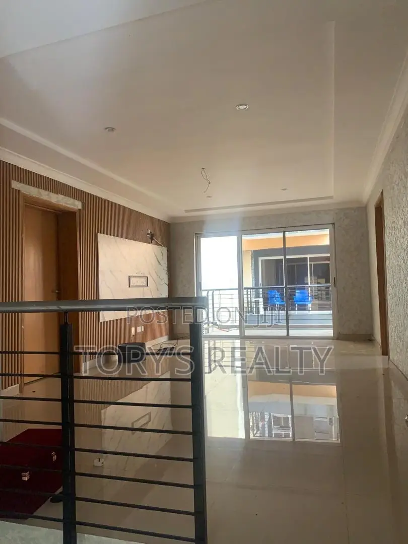 3bdrm Apartment in Lekki Phase 1 for rent