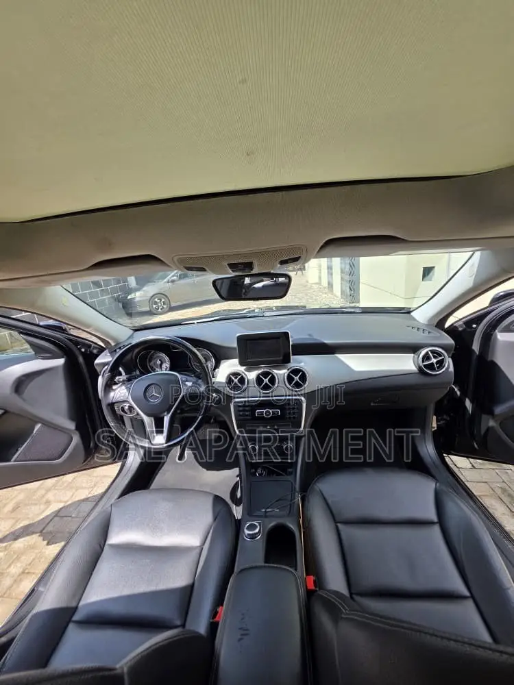 Mercedes-Benz GLA 250 2015 Black