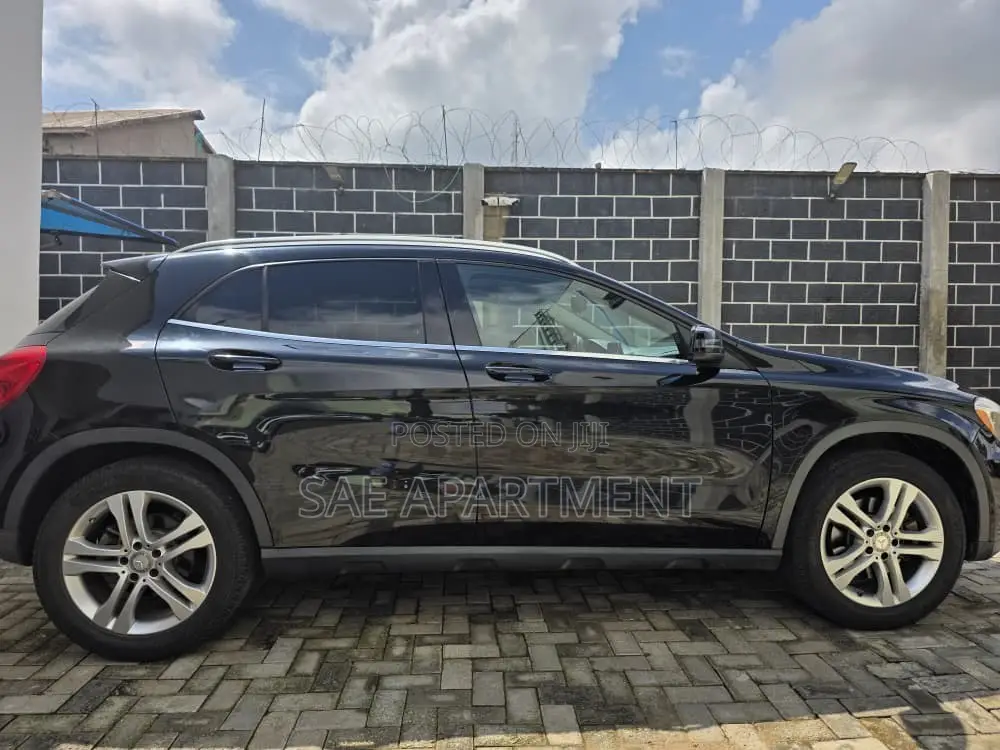 Mercedes-Benz GLA 250 2015 Black