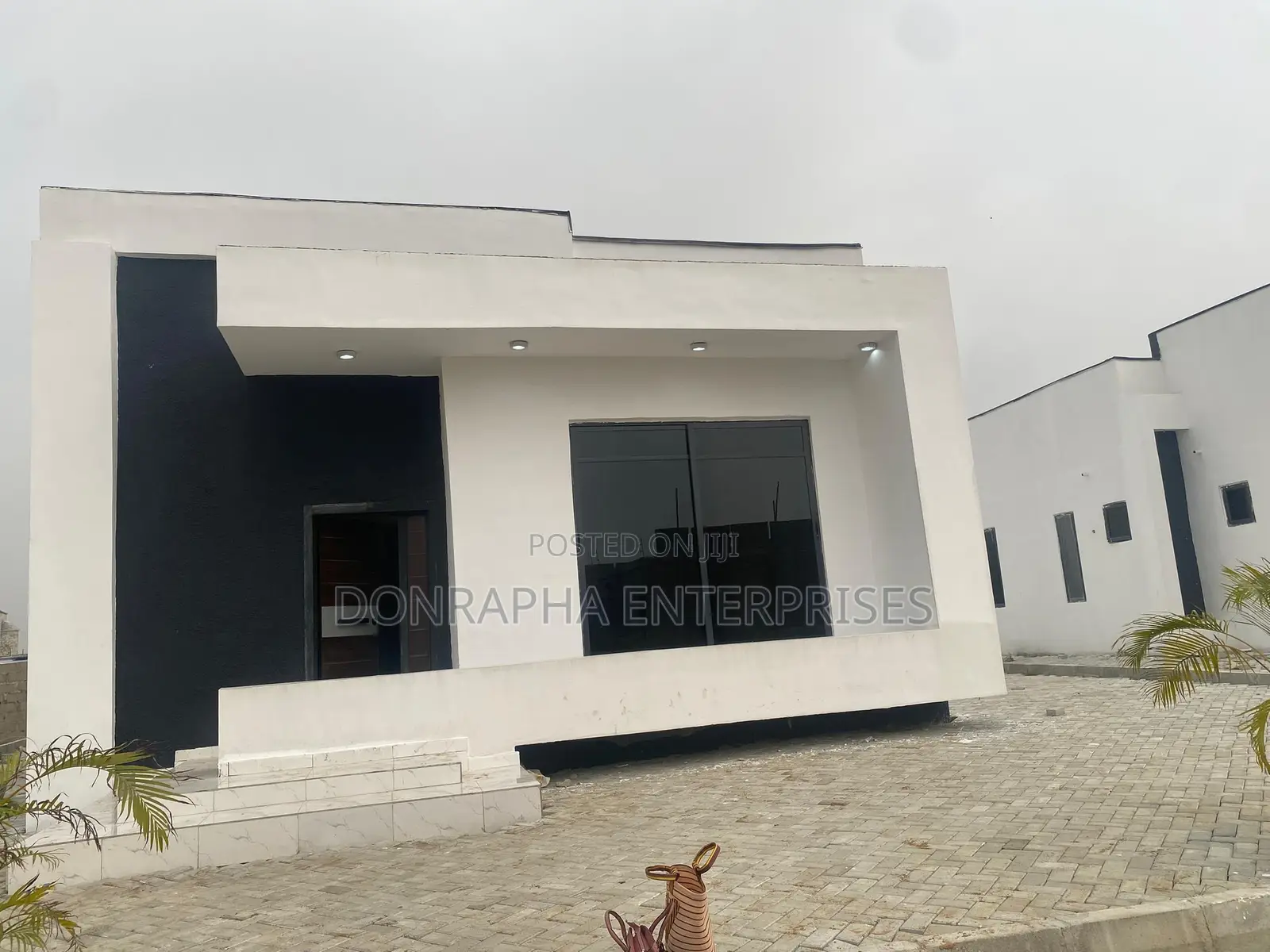 4bdrm Bungalow in Ayhomes, Igando-Oloja for sale