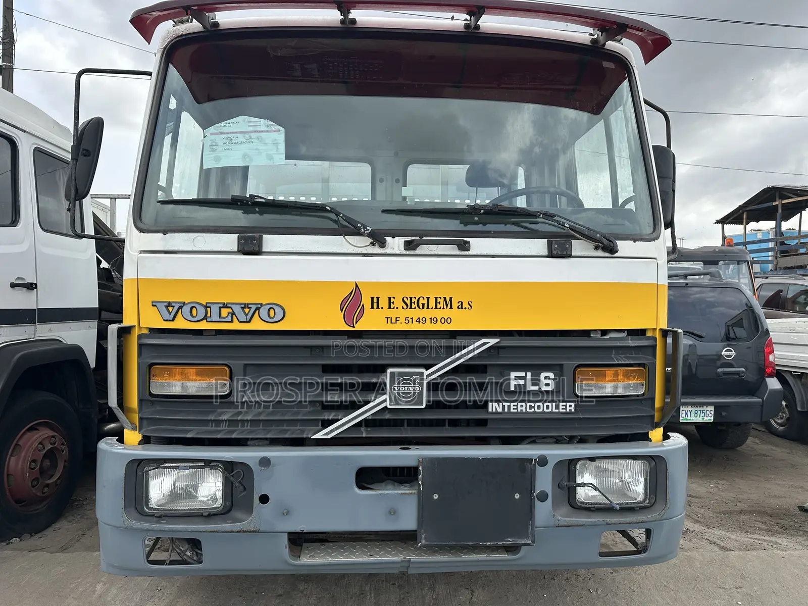 Volvo FL Truck 2008 Yellow