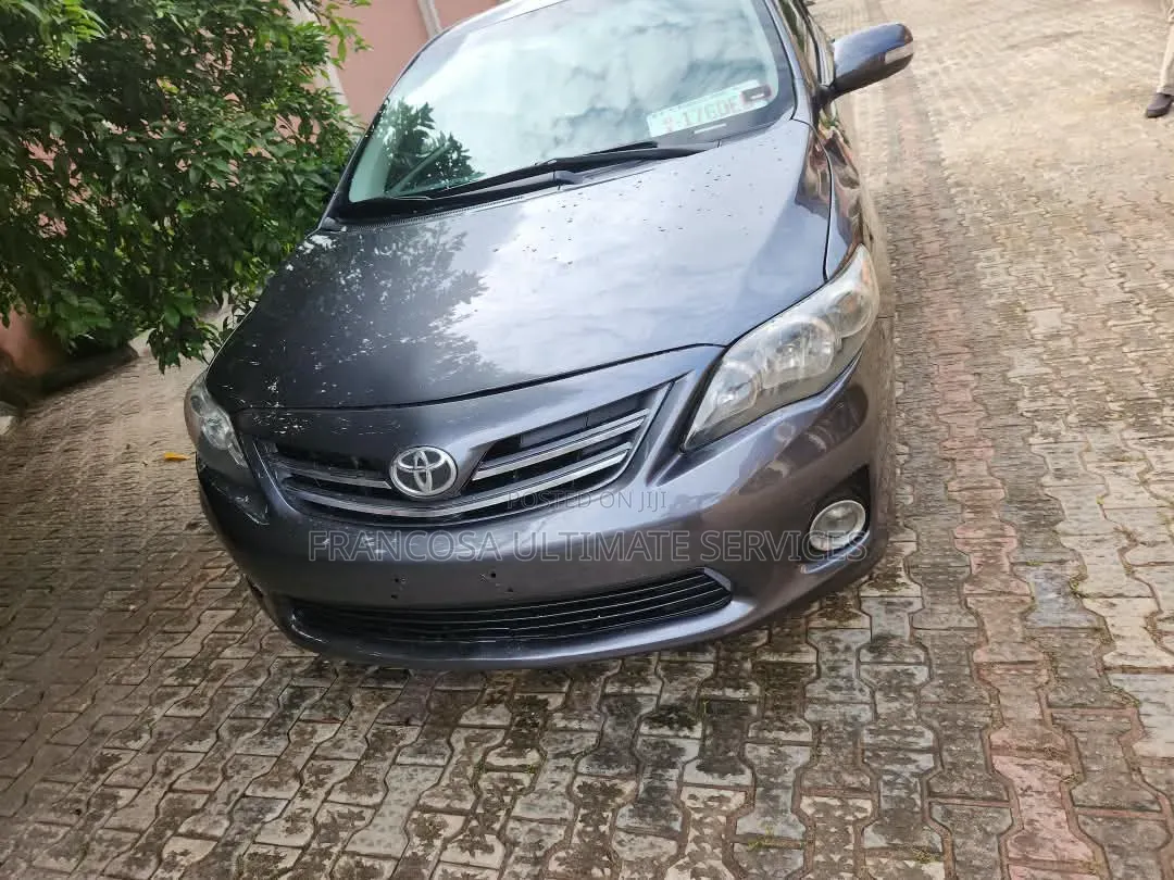 Toyota Corolla 2012 Beige
