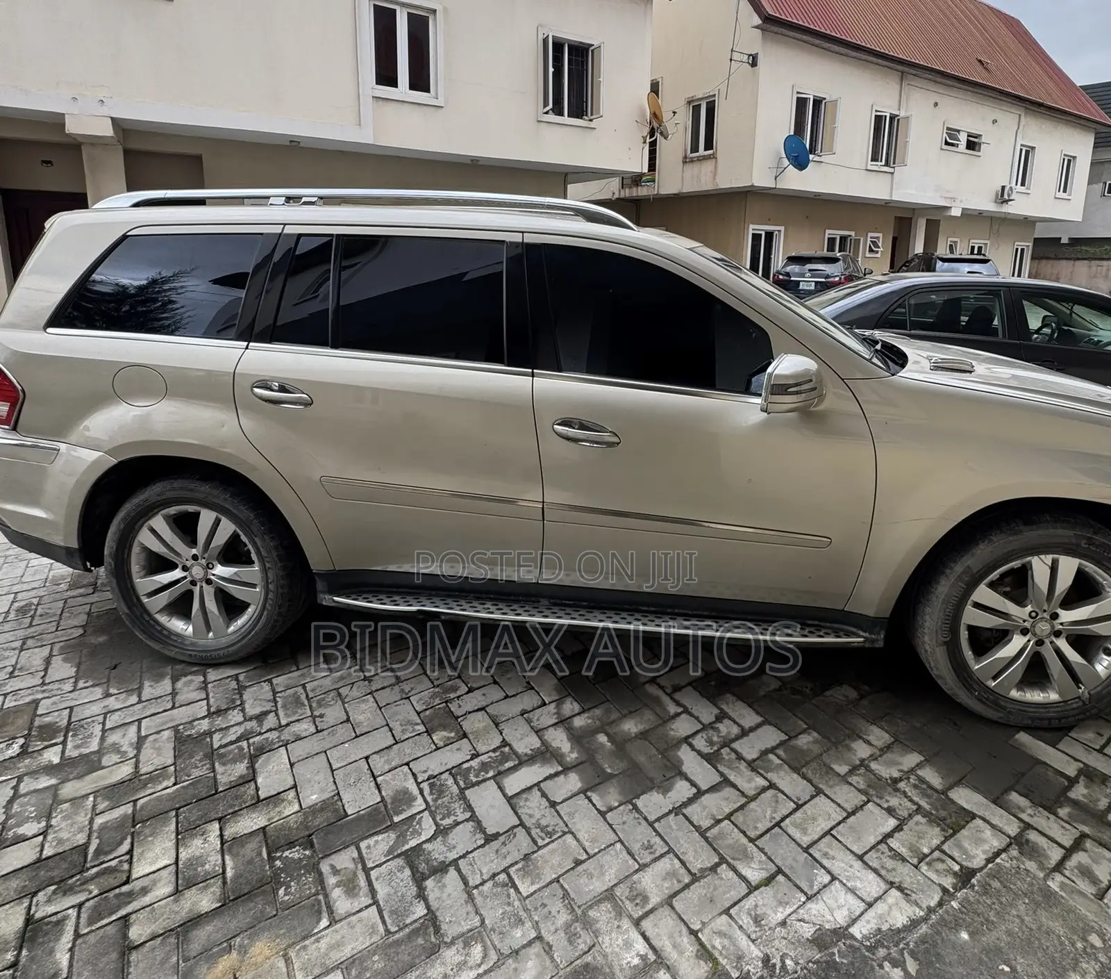 Mercedes-Benz GL-Class GL 450 2012 Gold