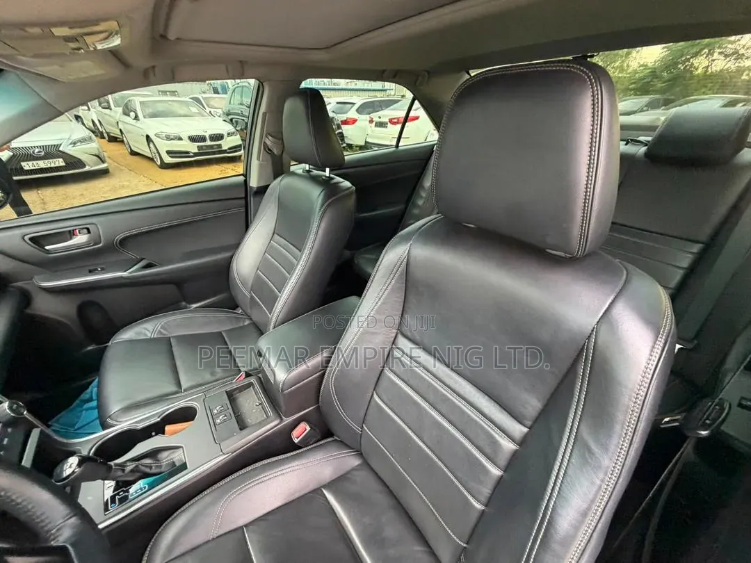 Toyota Camry XLE 4dr Sedan (3.5L 6cyl 6A) 2015 Black