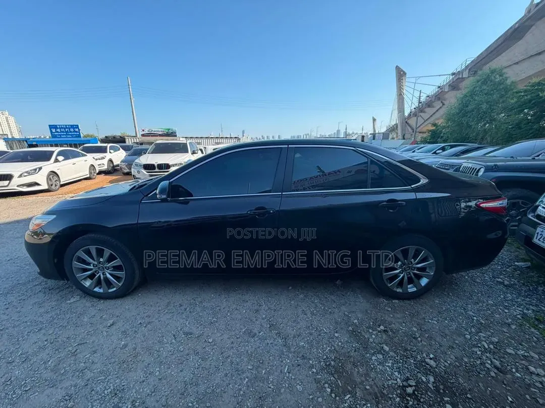 Toyota Camry XLE 4dr Sedan (3.5L 6cyl 6A) 2015 Black