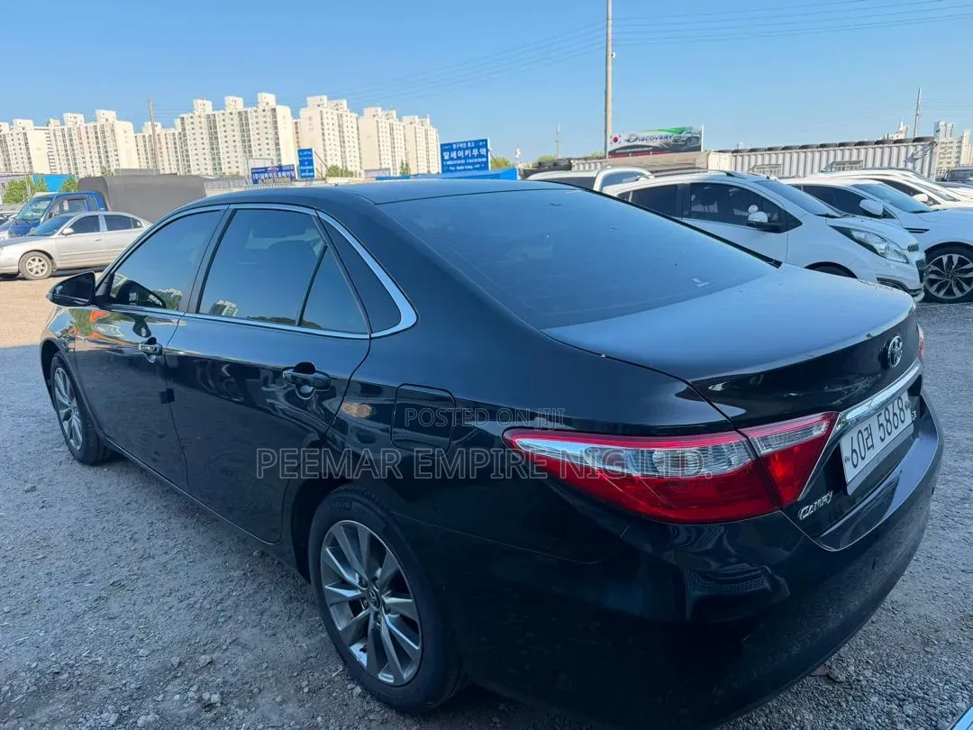 Toyota Camry XLE 4dr Sedan (3.5L 6cyl 6A) 2015 Black