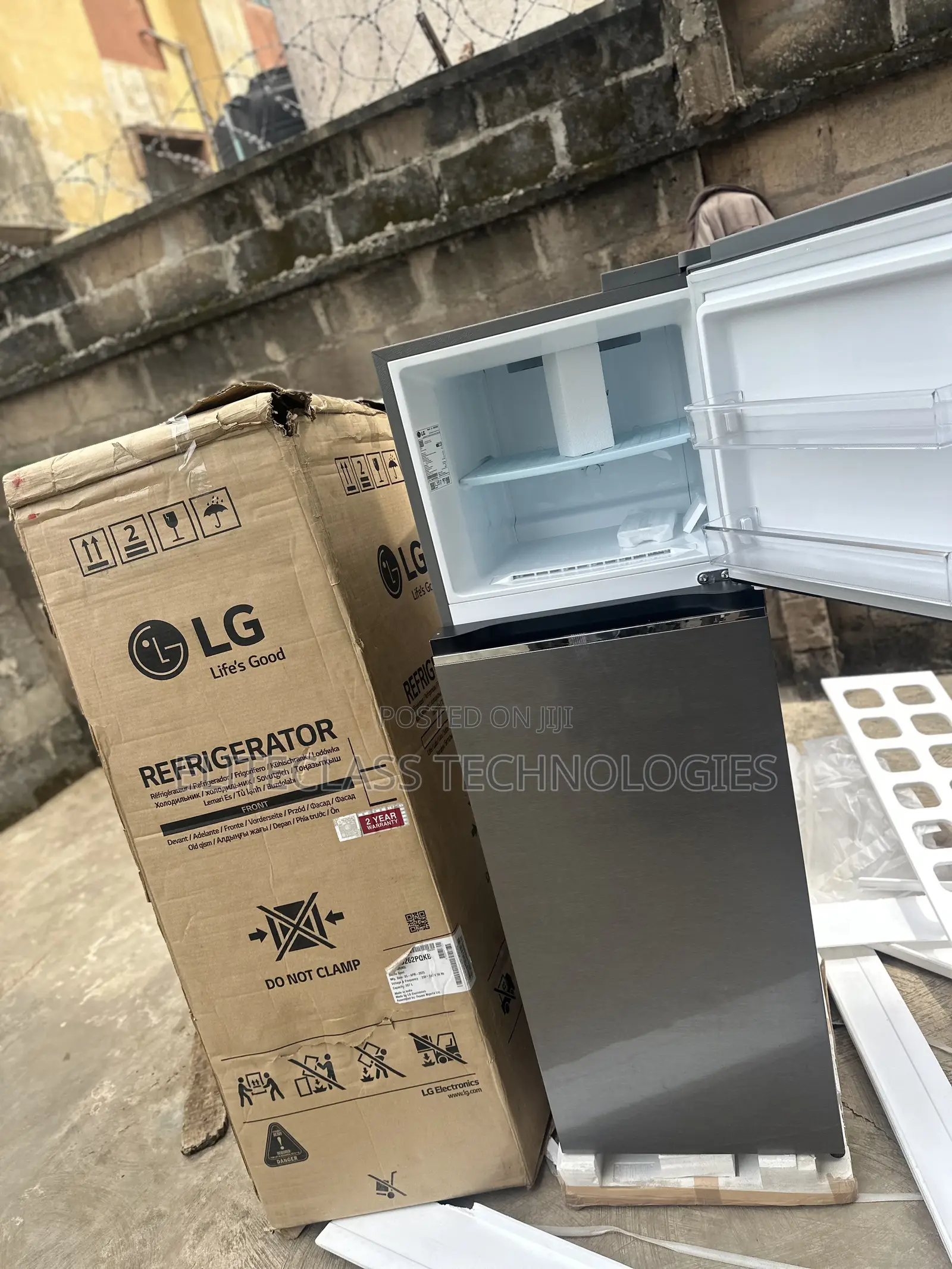 LG 266L Double Door Refrigerator With Inverter Cooling Technology