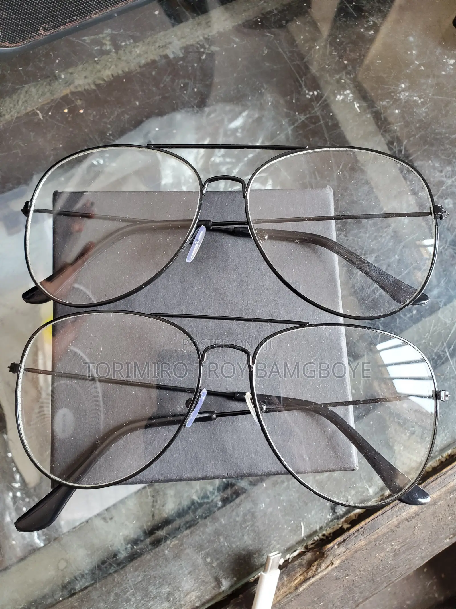 4 Aviators Glasses Frames of Varying Sizes Plus 2 Free Cases