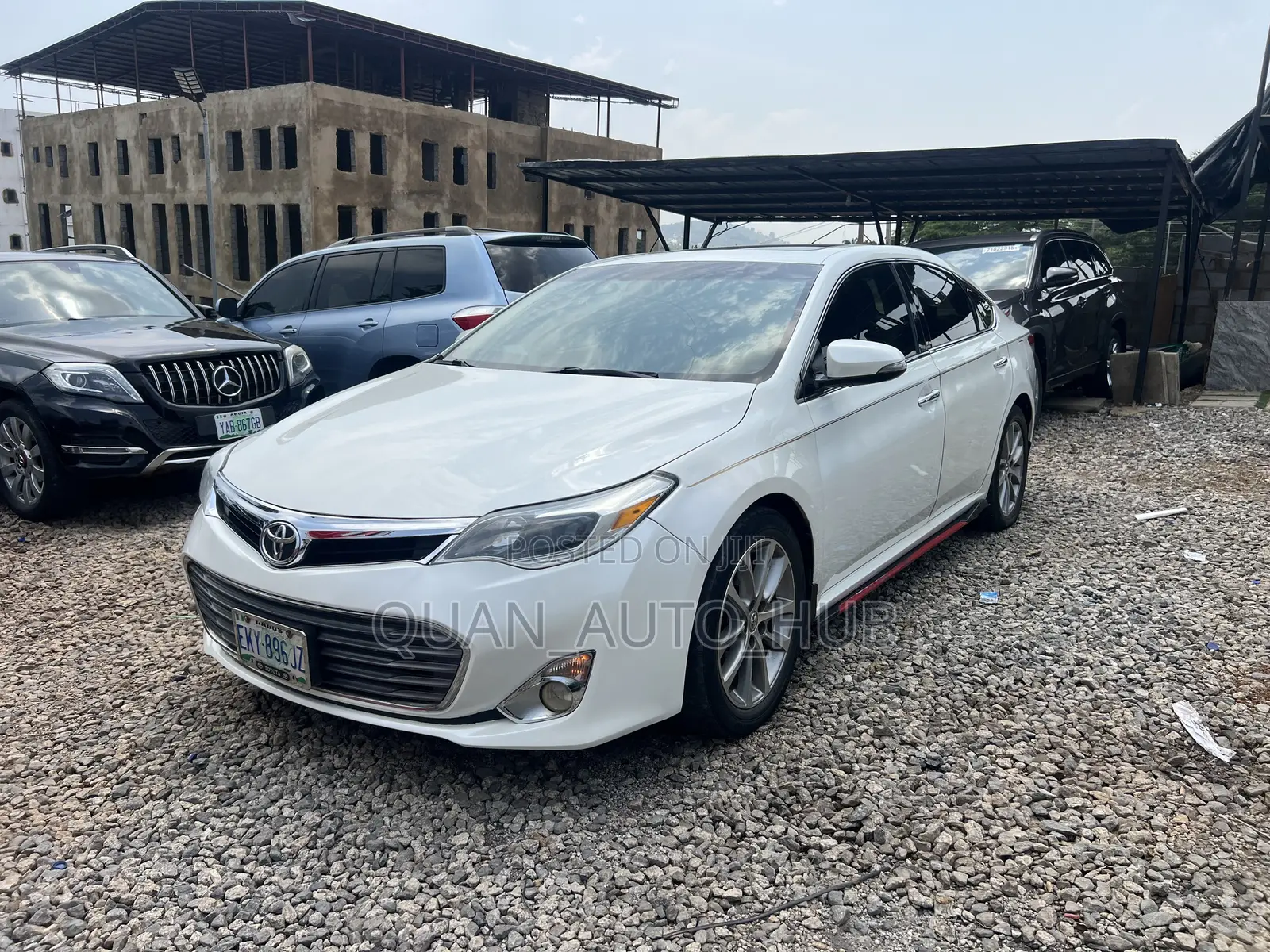 Toyota Avalon XLE 4dr Sedan (3.5L 6cyl 6A) 2015 White
