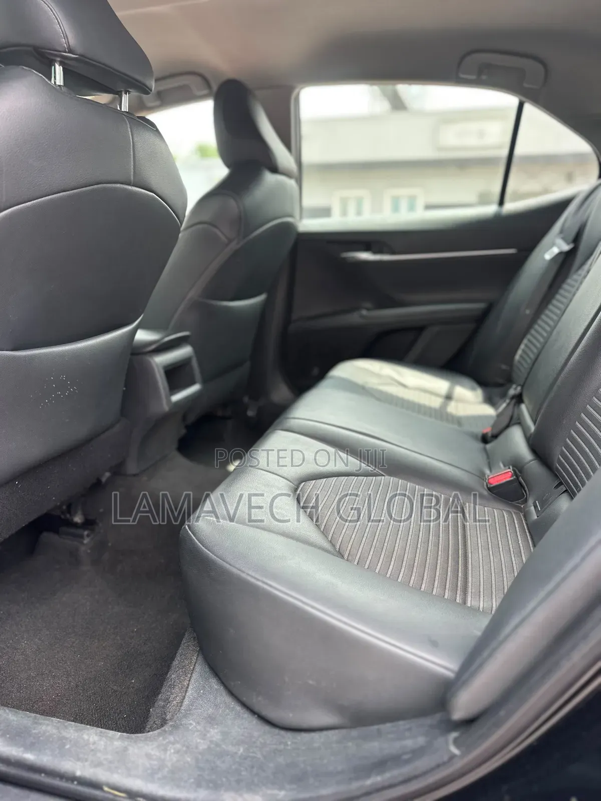 Toyota Camry SE (2.5L 4cyl 8A) 2019 Black