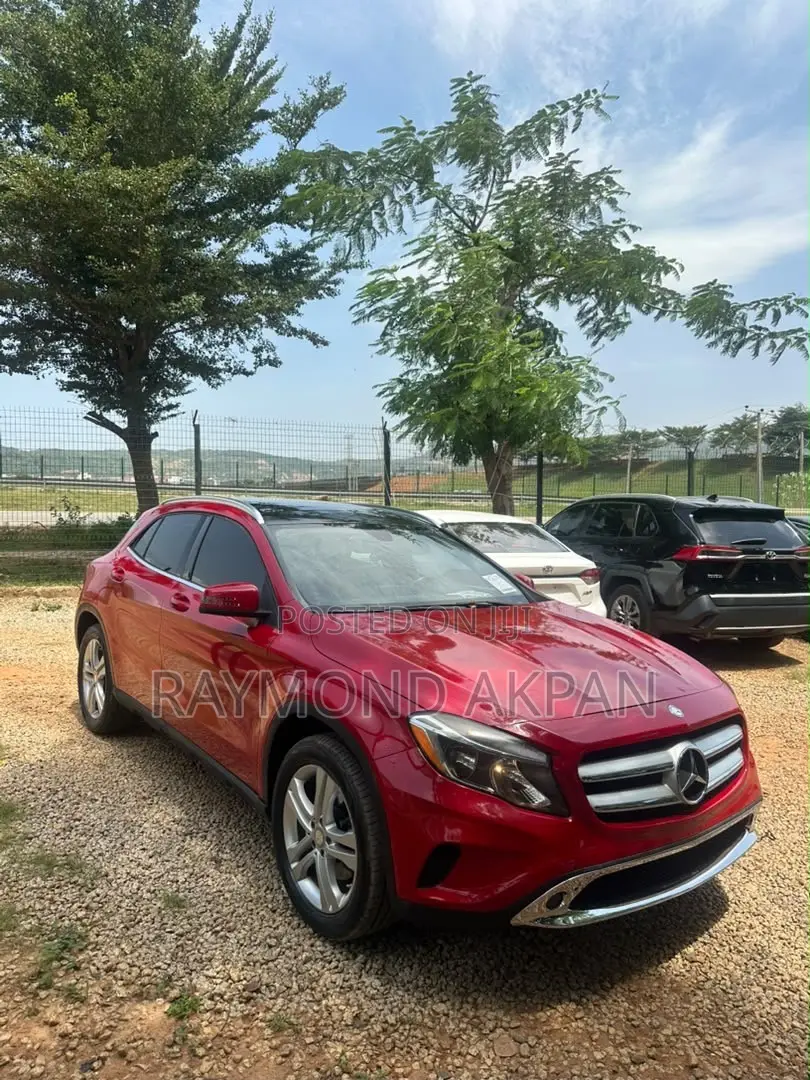 Mercedes-Benz GLA 250 2016 Red