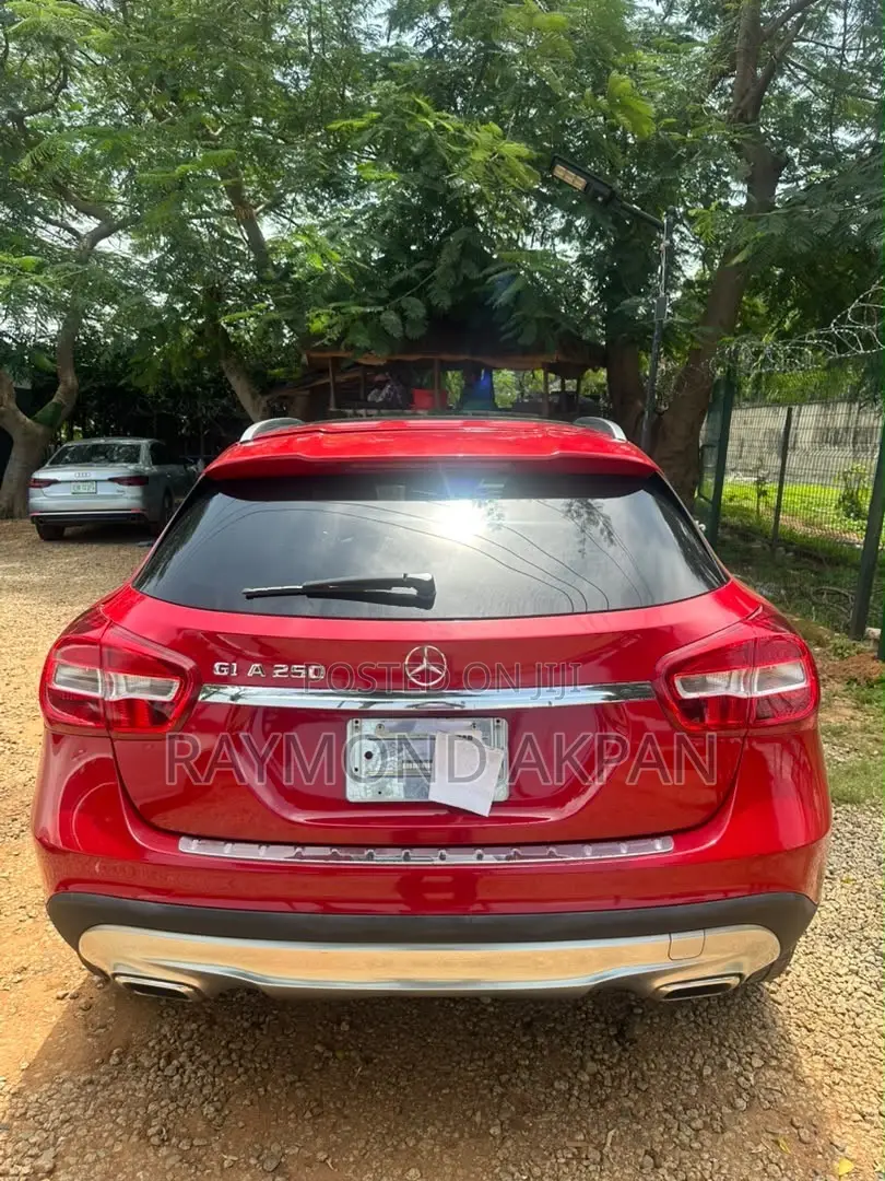 Mercedes-Benz GLA 250 2016 Red