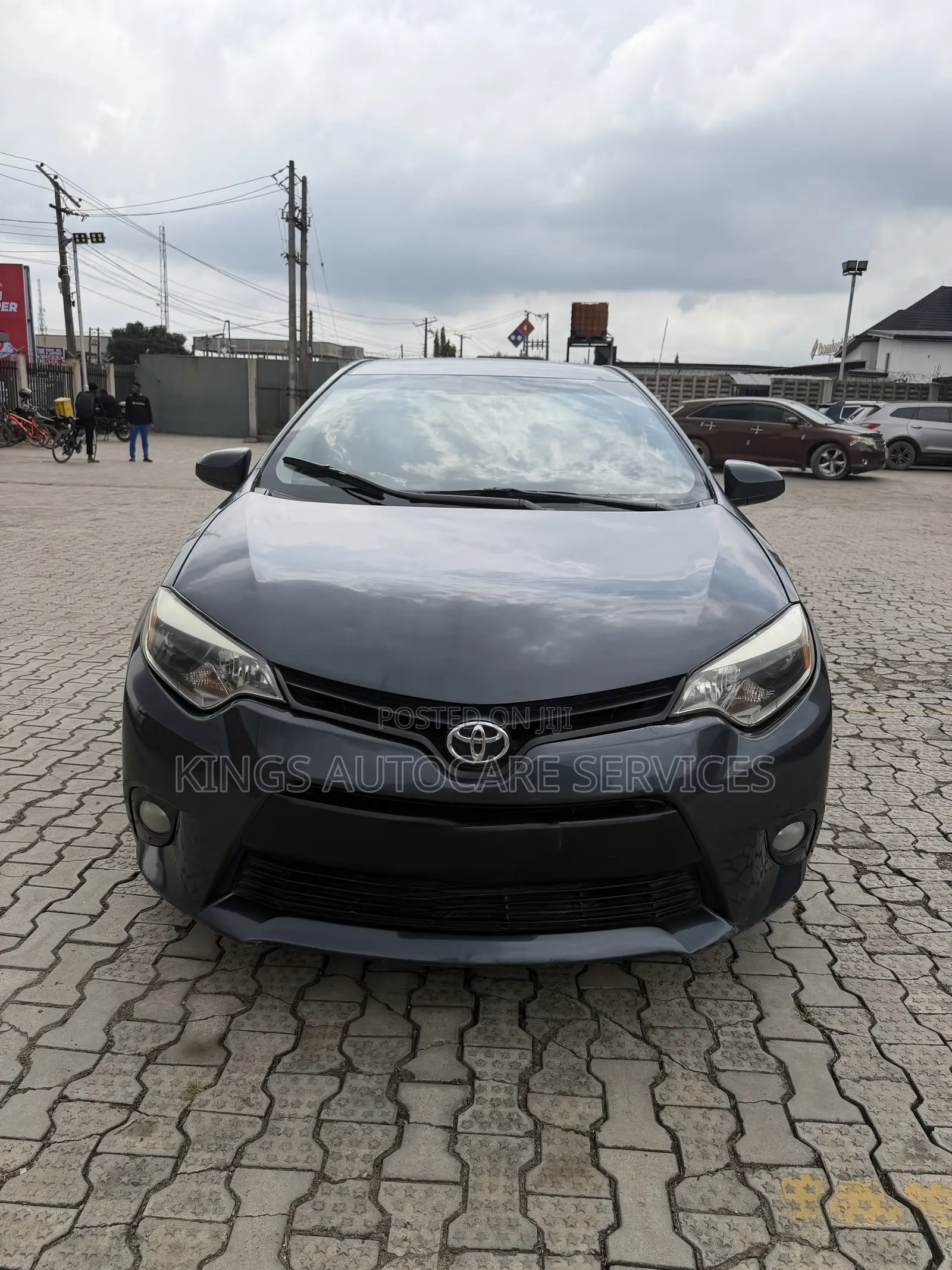 Toyota Corolla LE 4dr Sedan (1.8L 4cyl CVT) 2015 Gray
