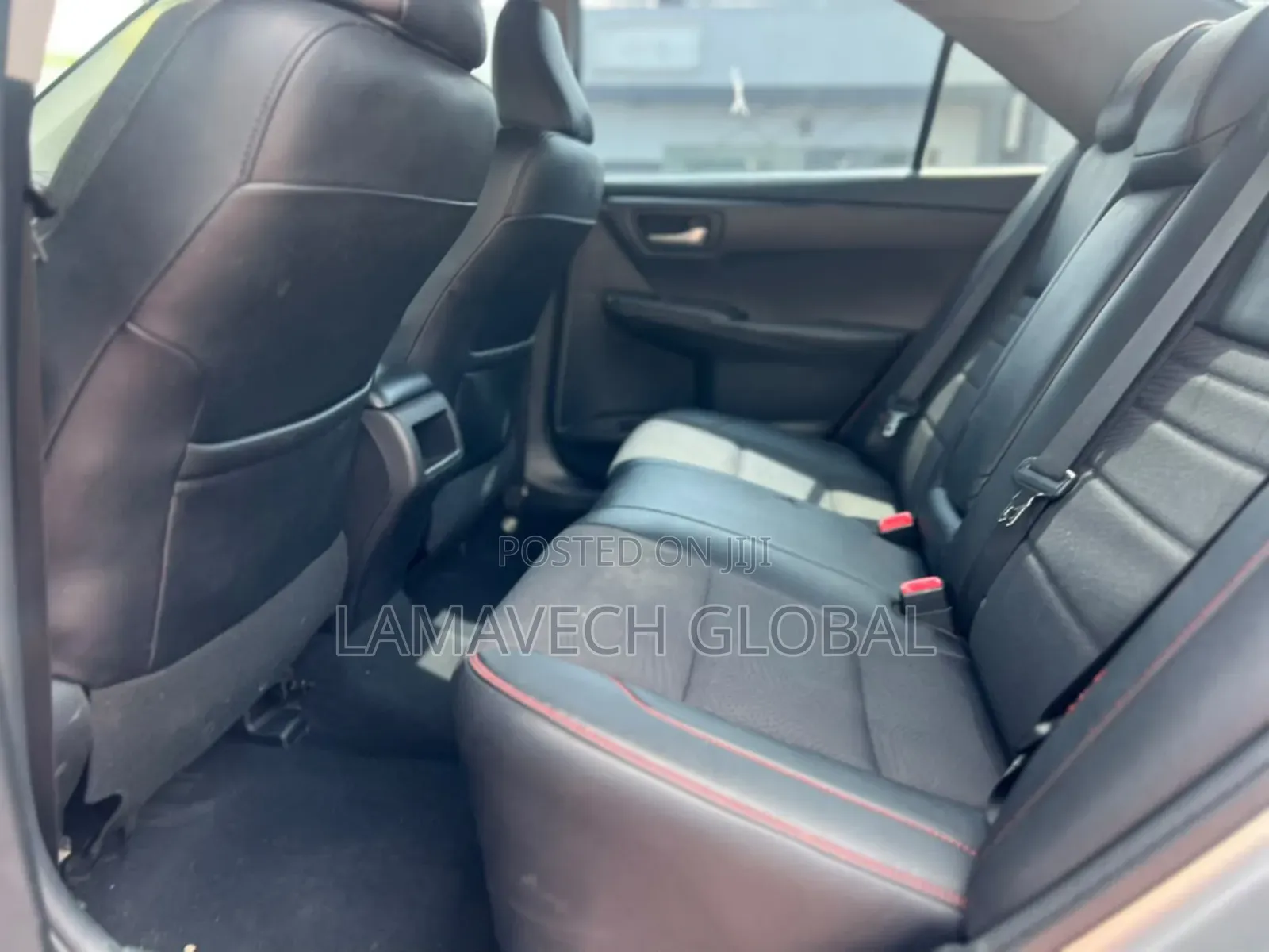 Toyota Camry SE w/Special Edition Pkg (2.5L 4cyl 6A) 2016 Gray