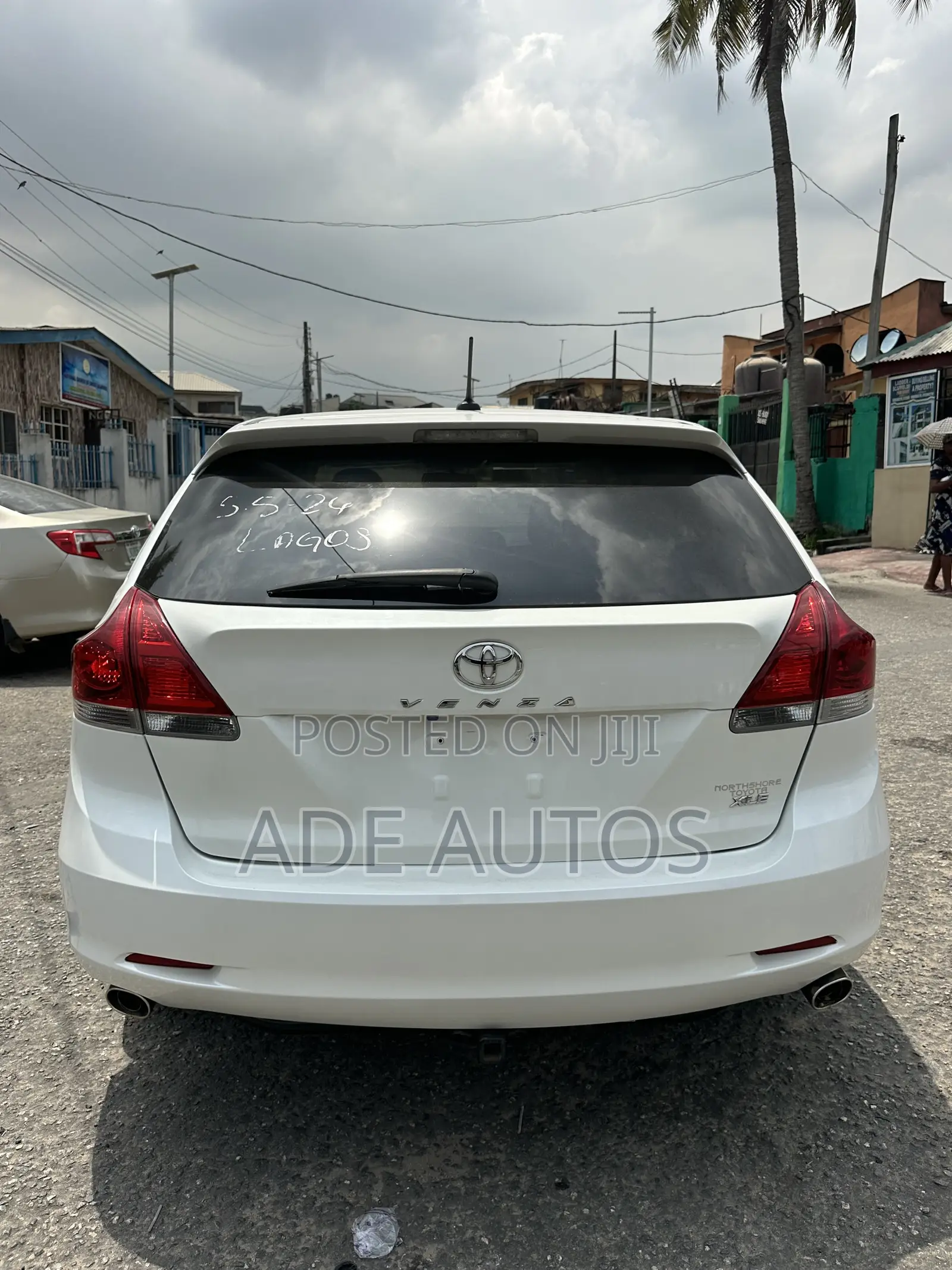 Toyota Venza XLE 4dr Wagon (3.5L 6cyl 6A) 2015 White