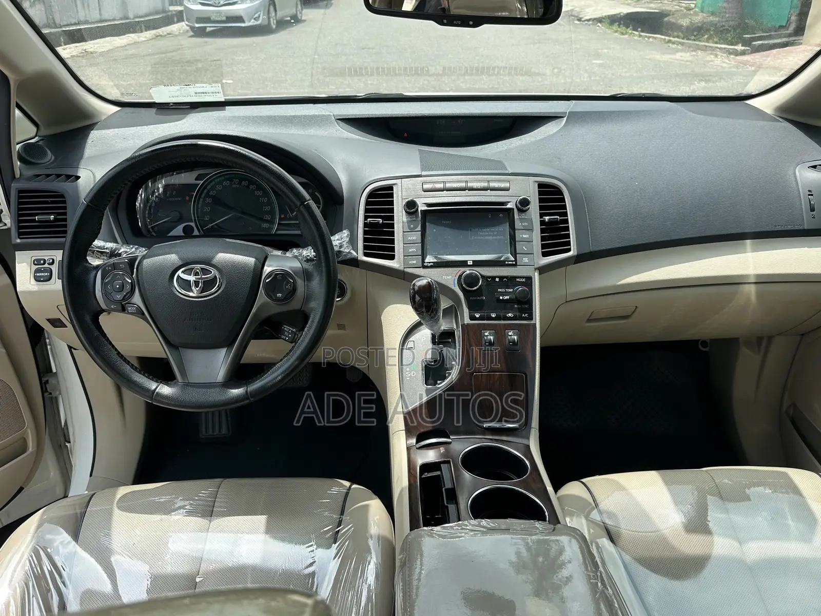 Toyota Venza XLE 4dr Wagon (3.5L 6cyl 6A) 2015 White