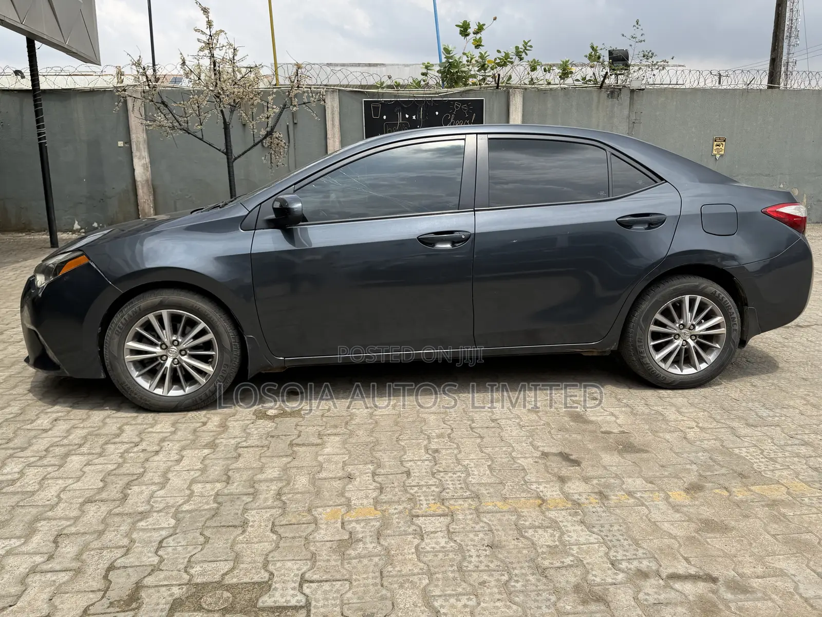 Toyota Corolla LE Eco 4dr Sedan (1.8L 4cyl CVT) 2015 Gray