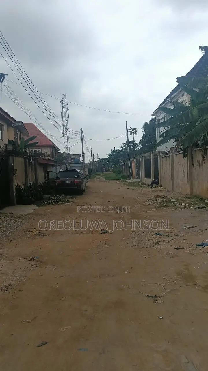 2bdrm Block of Flats in Egbe / Ikotun/Igando for sale