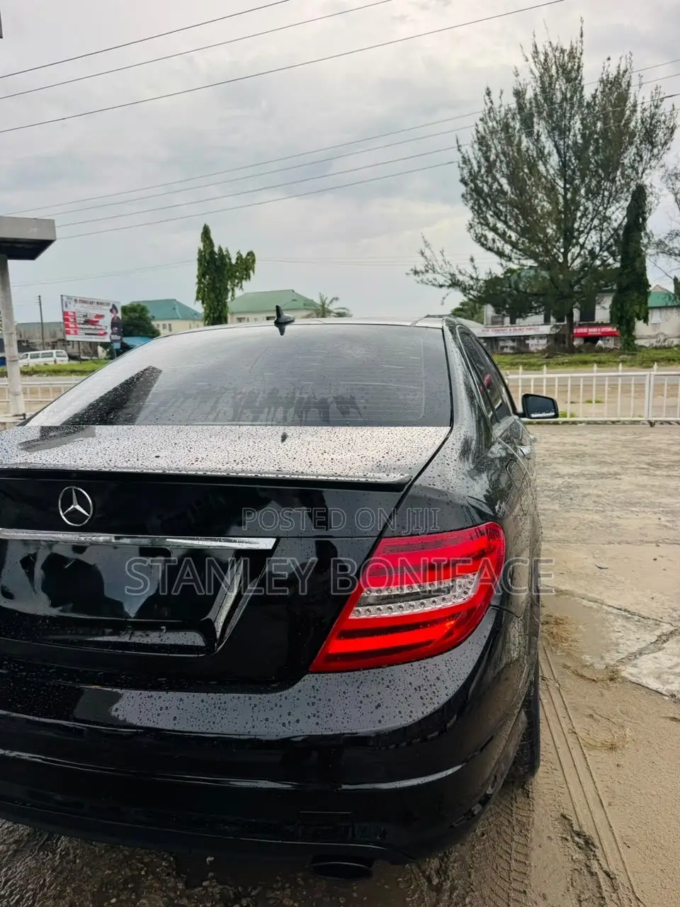 Mercedes-Benz C300 2010 Black