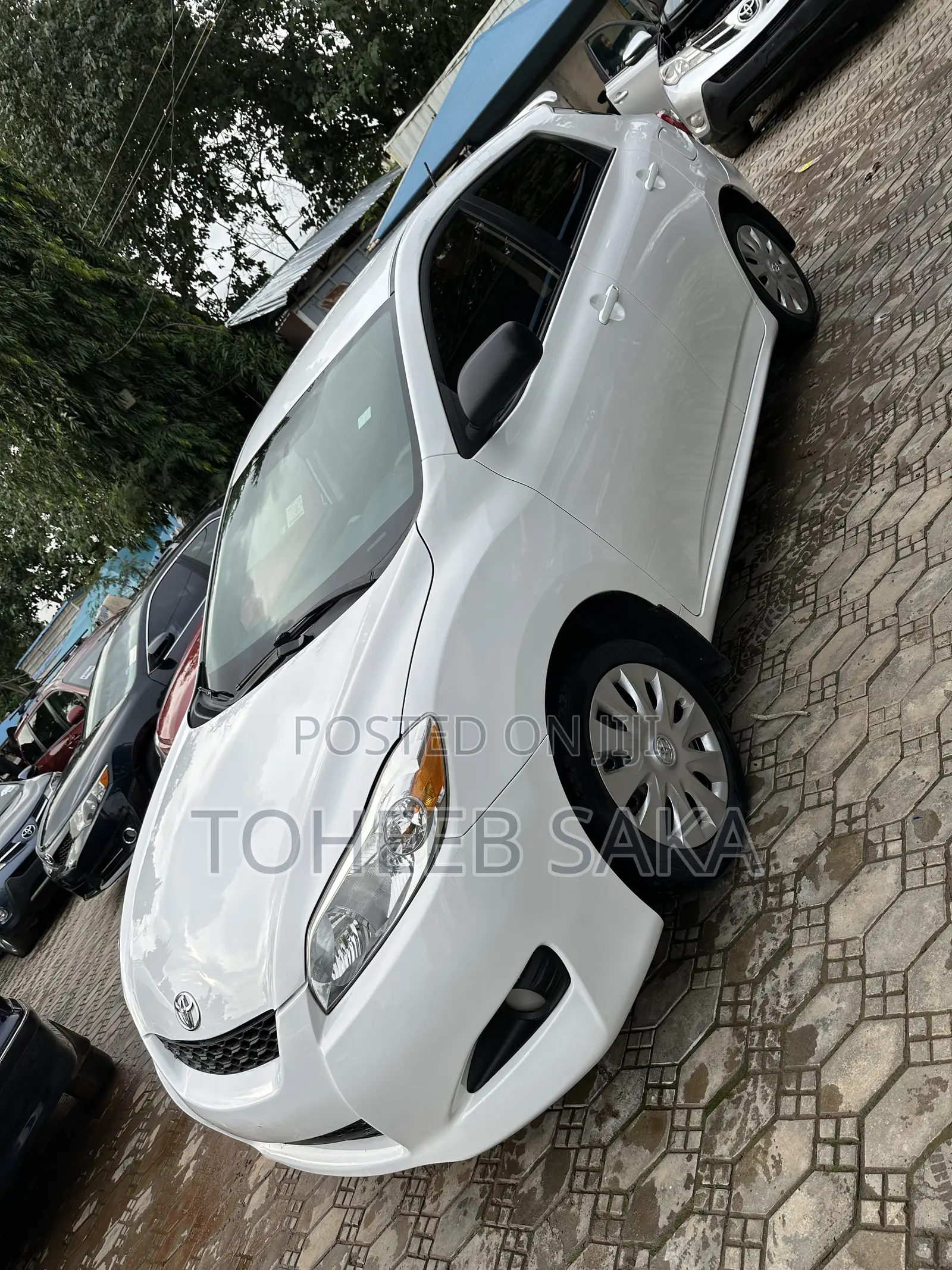 Toyota Matrix 2010 White
