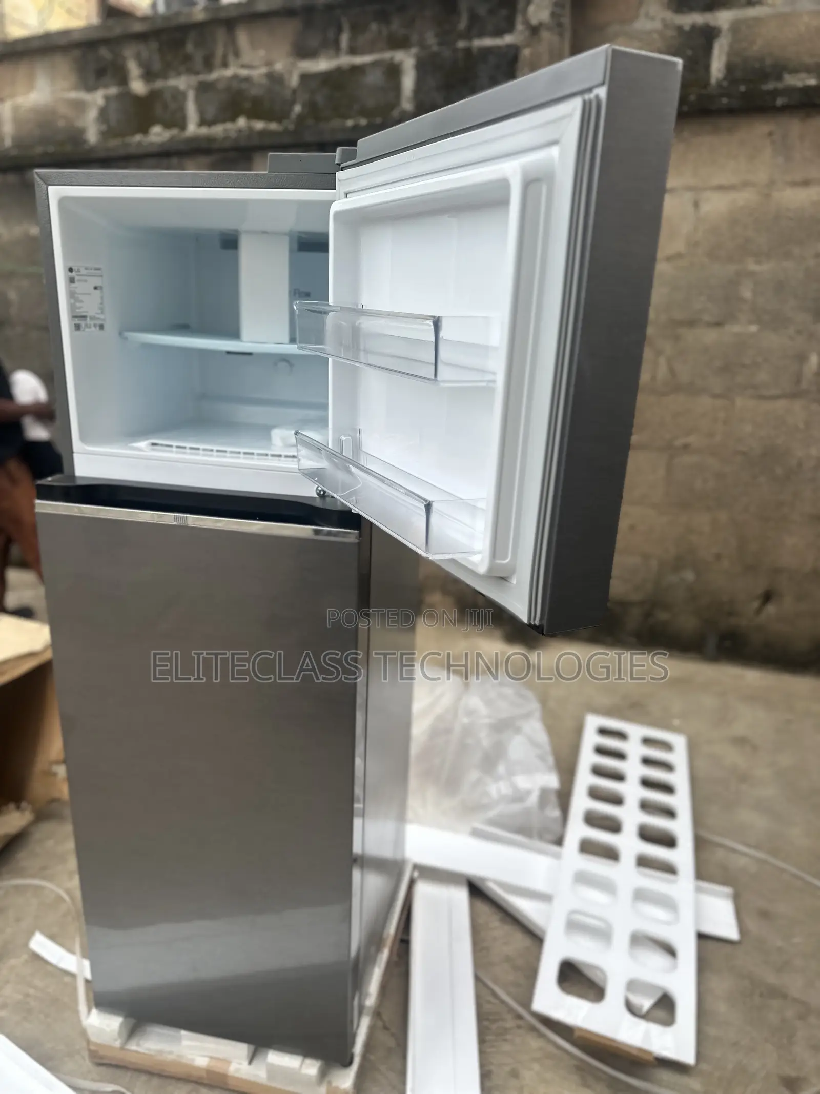 Long-Lasting LG Double Door Smart Inverter Fridge 266L