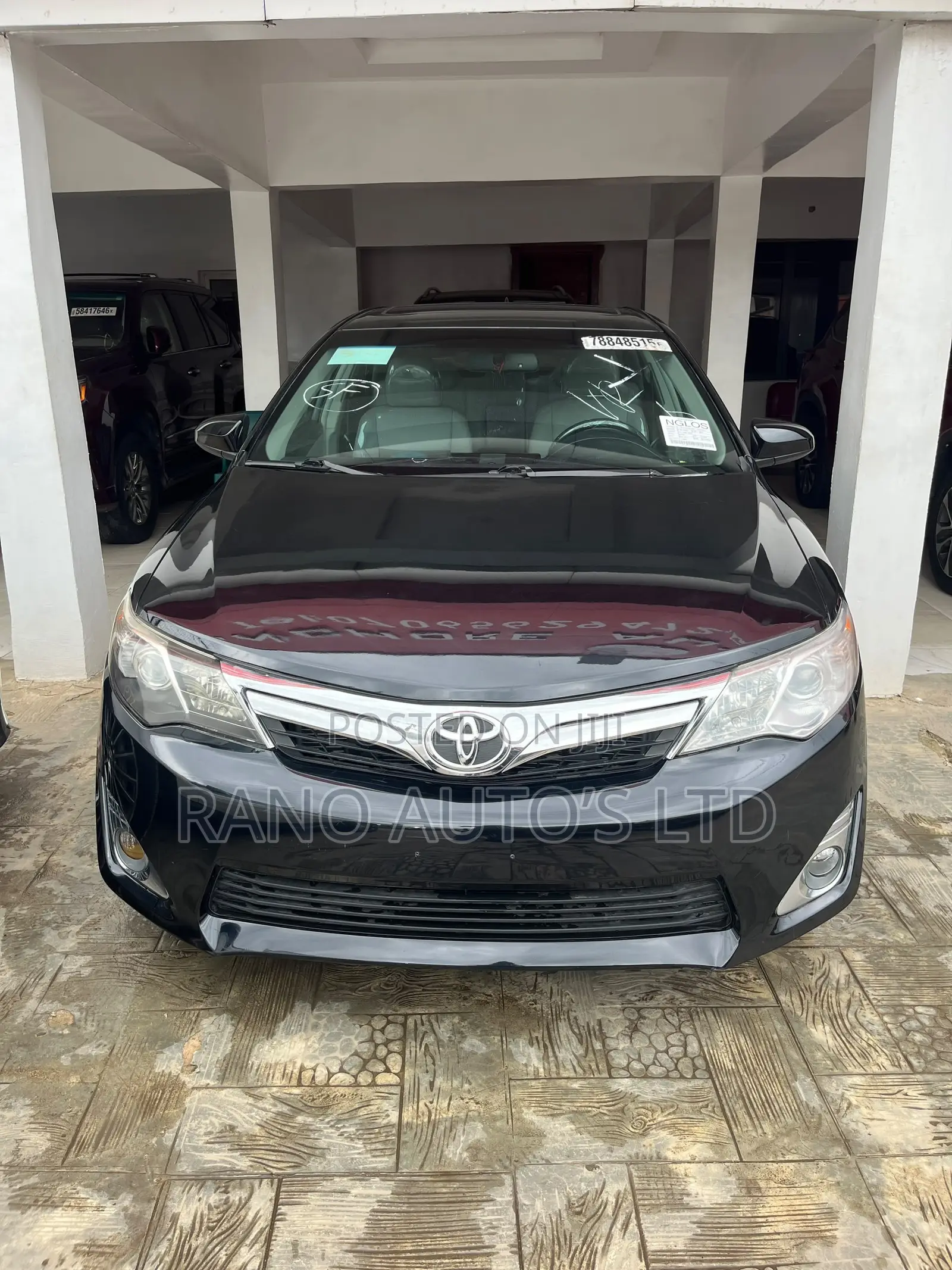 Toyota Camry XLE V6 4dr Sedan (3.5L 6cyl 6A) 2012 Gray