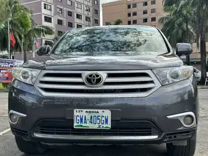 Toyota Highlander Limited 3.5l 4WD 2013 Gray