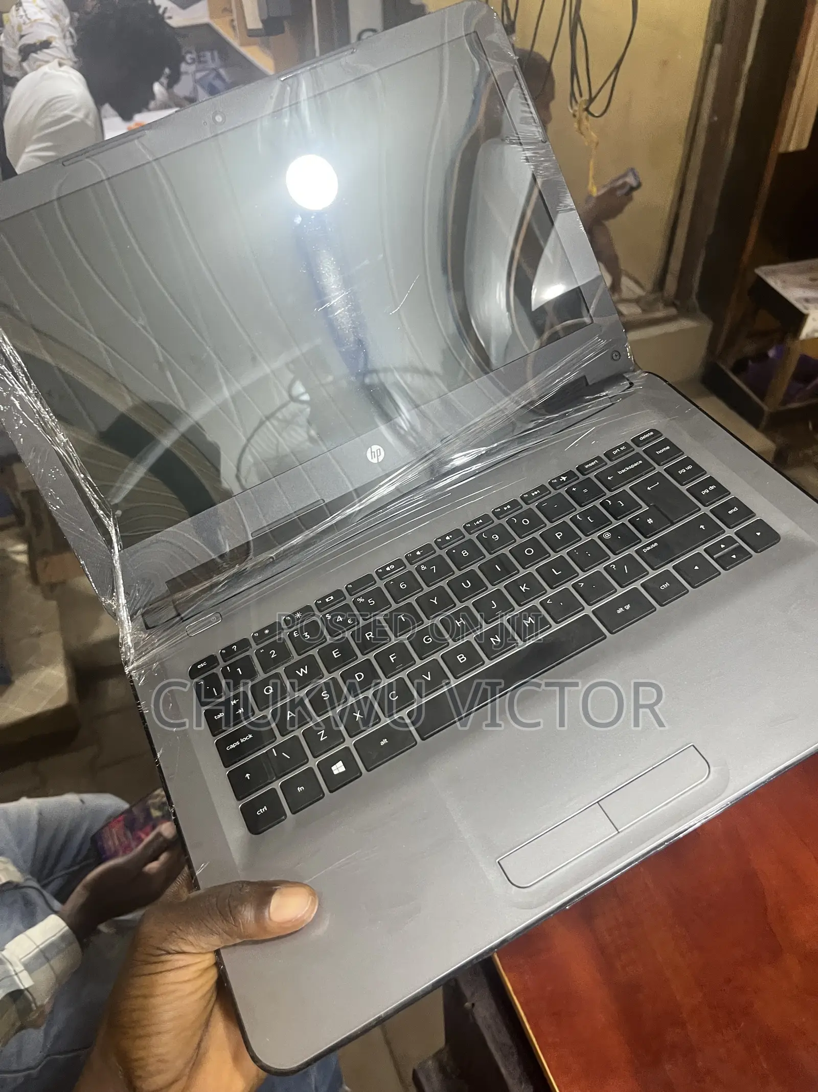 Laptop HP 14-dq1025cl 4GB AMD HDD 500GB