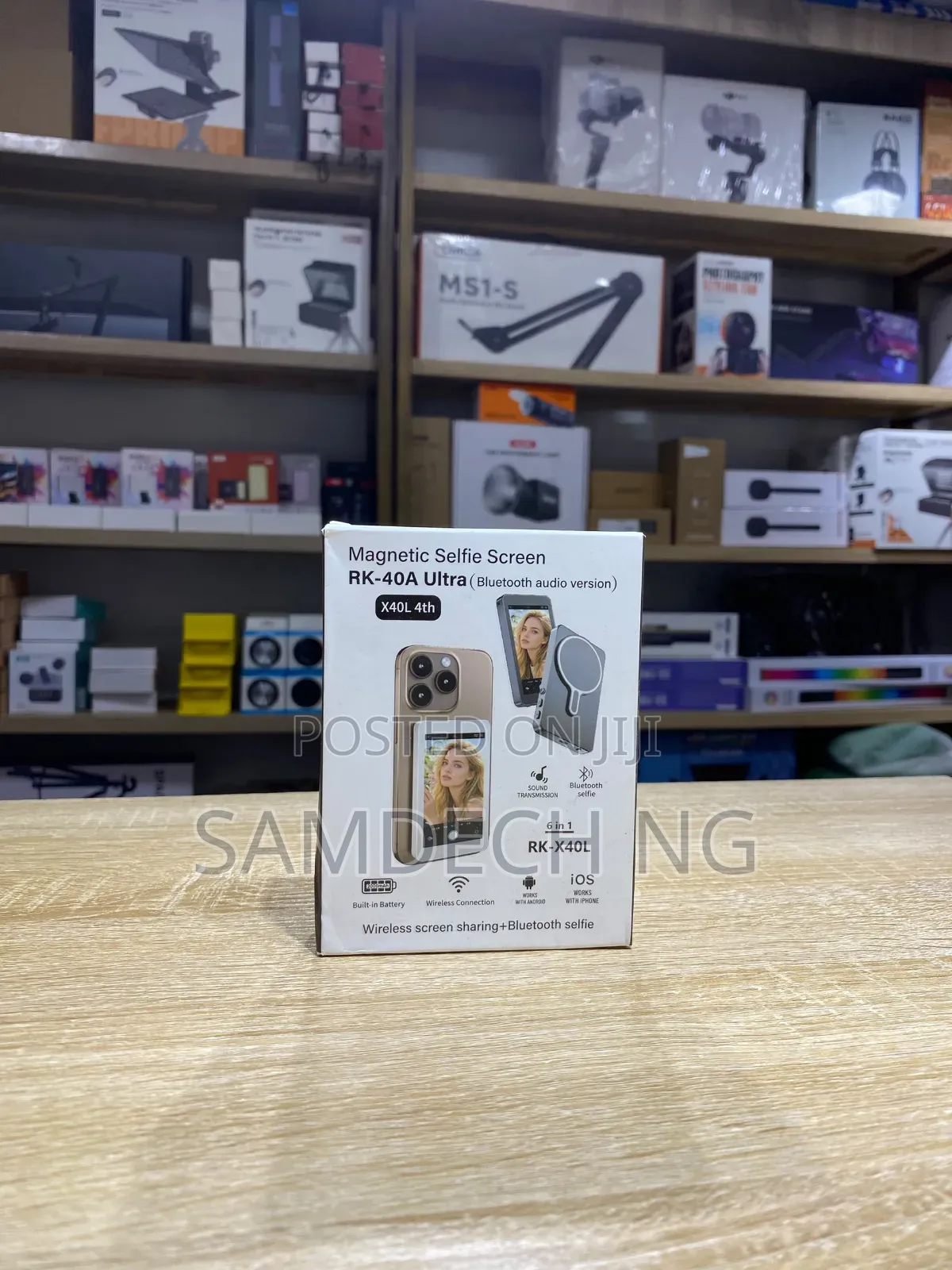 Magnetic Selfie Screen