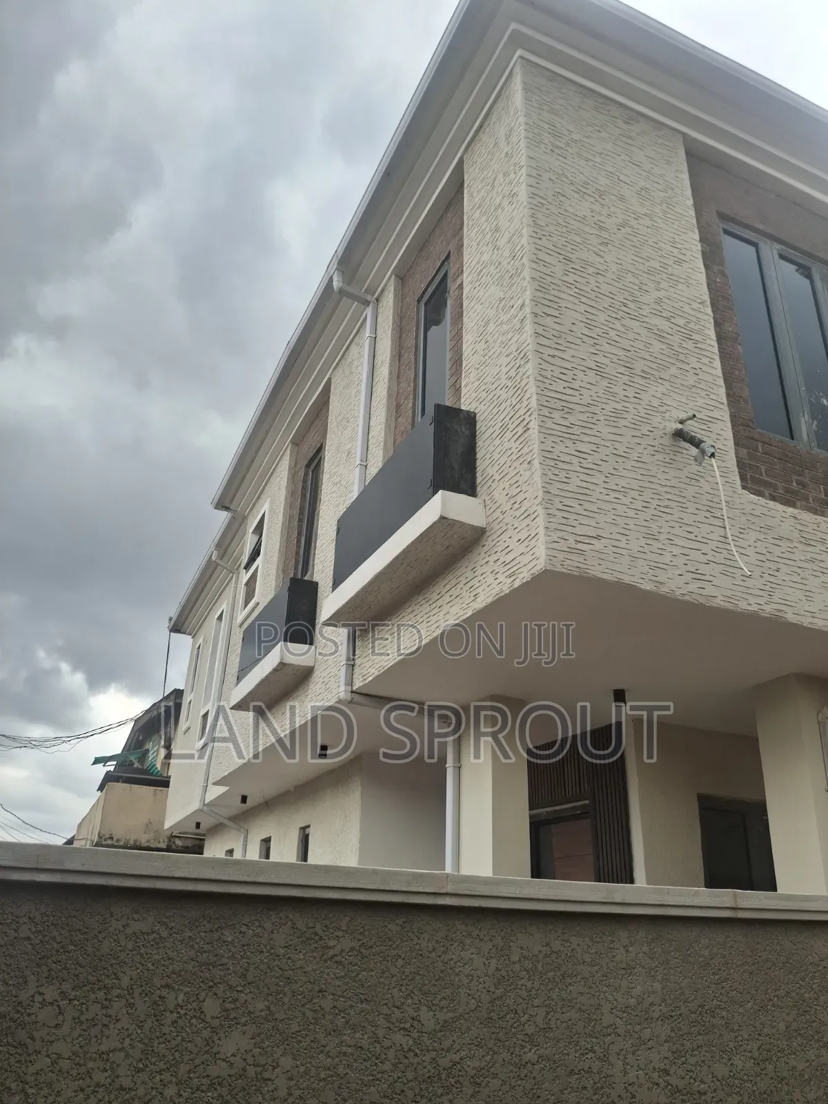 Furnished 4bdrm Apartment in Oke-Ira / Ogba for sale