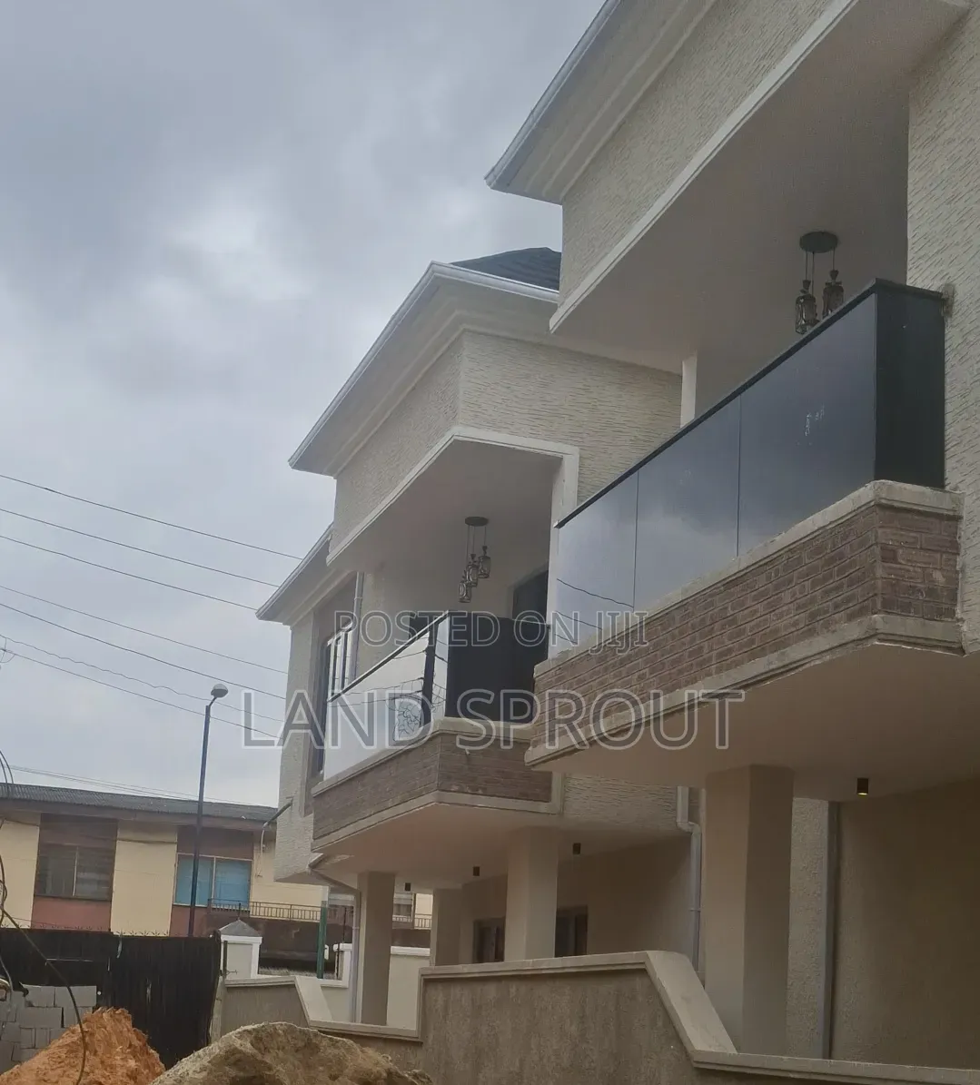 Furnished 4bdrm Apartment in Oke-Ira / Ogba for sale