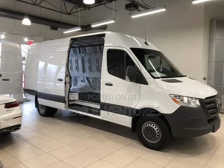 20-Ton Truck for General Cargo Delivery