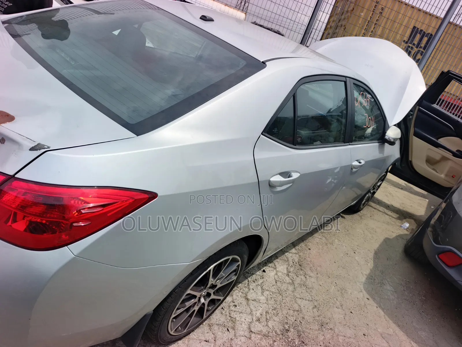 Toyota Corolla LE 4dr Sedan (1.8L 4cyl CVT) 2017 Silver