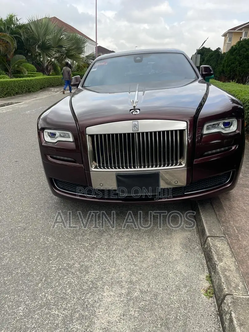 Rolls-Royce Ghost Base 2017 Burgundy