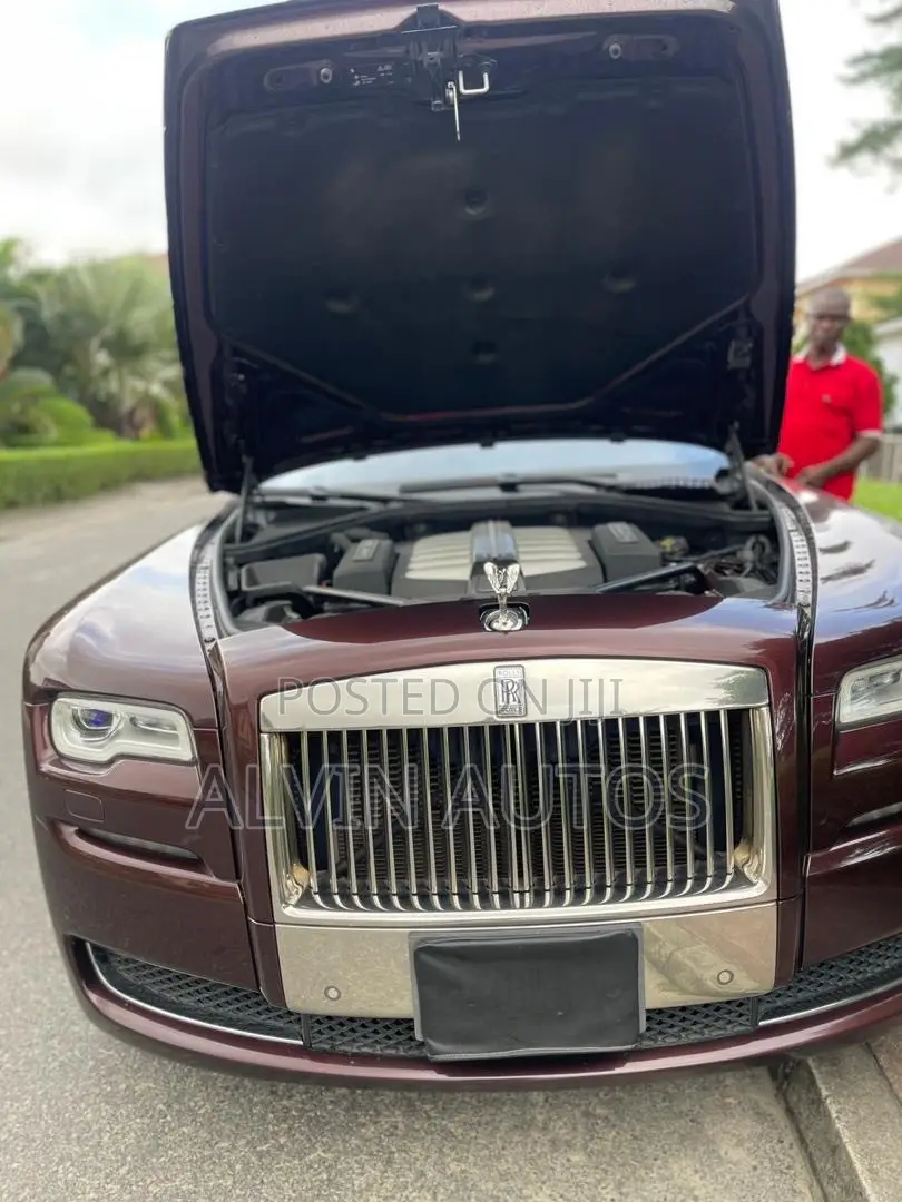 Rolls-Royce Ghost Base 2017 Burgundy