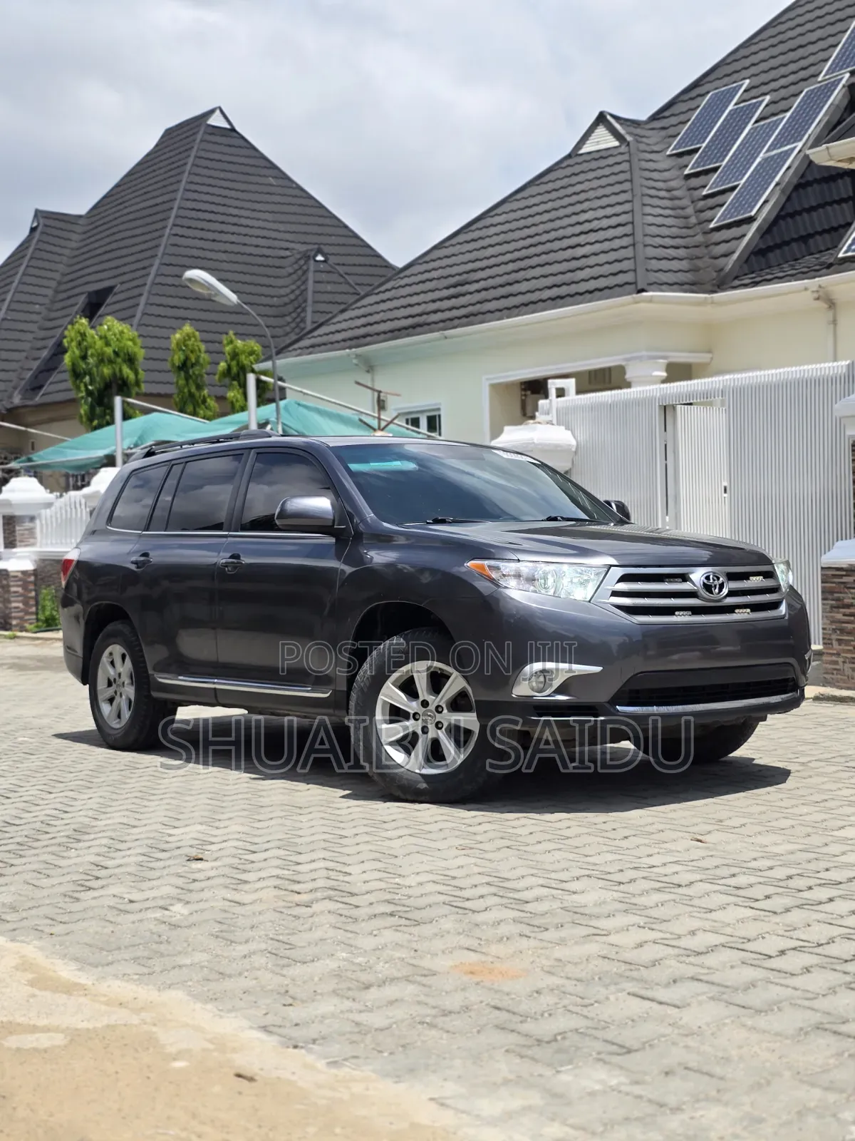 Toyota Highlander Limited 2012 Gray