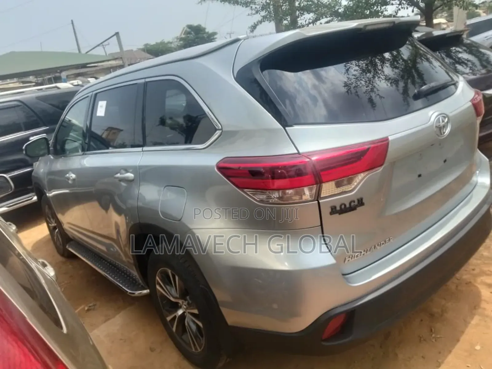 Toyota Highlander LE 4x4 V6 (3.5L 6cyl 8A) 2017 Gray