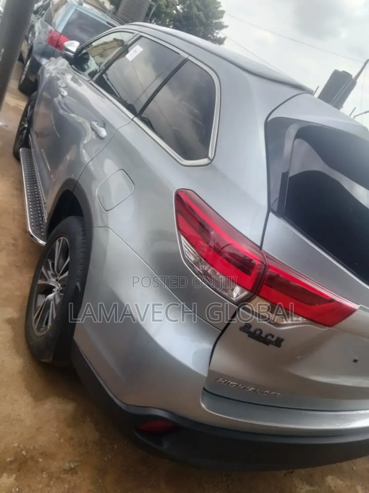 Toyota Highlander LE 4x4 V6 (3.5L 6cyl 8A) 2017 Gray
