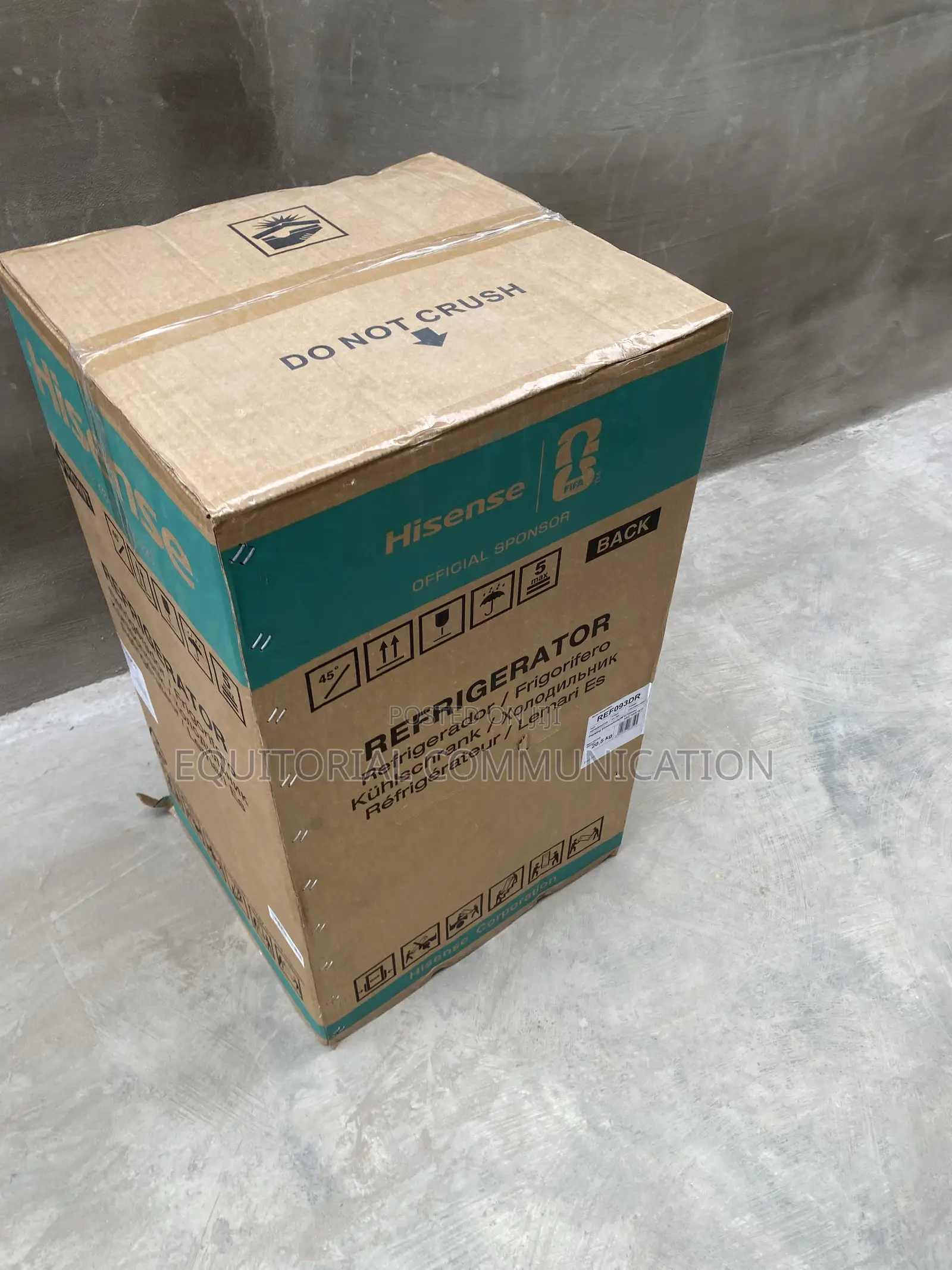 Hisense 90L Compact Refrigerator Model REF093DR With Freezer