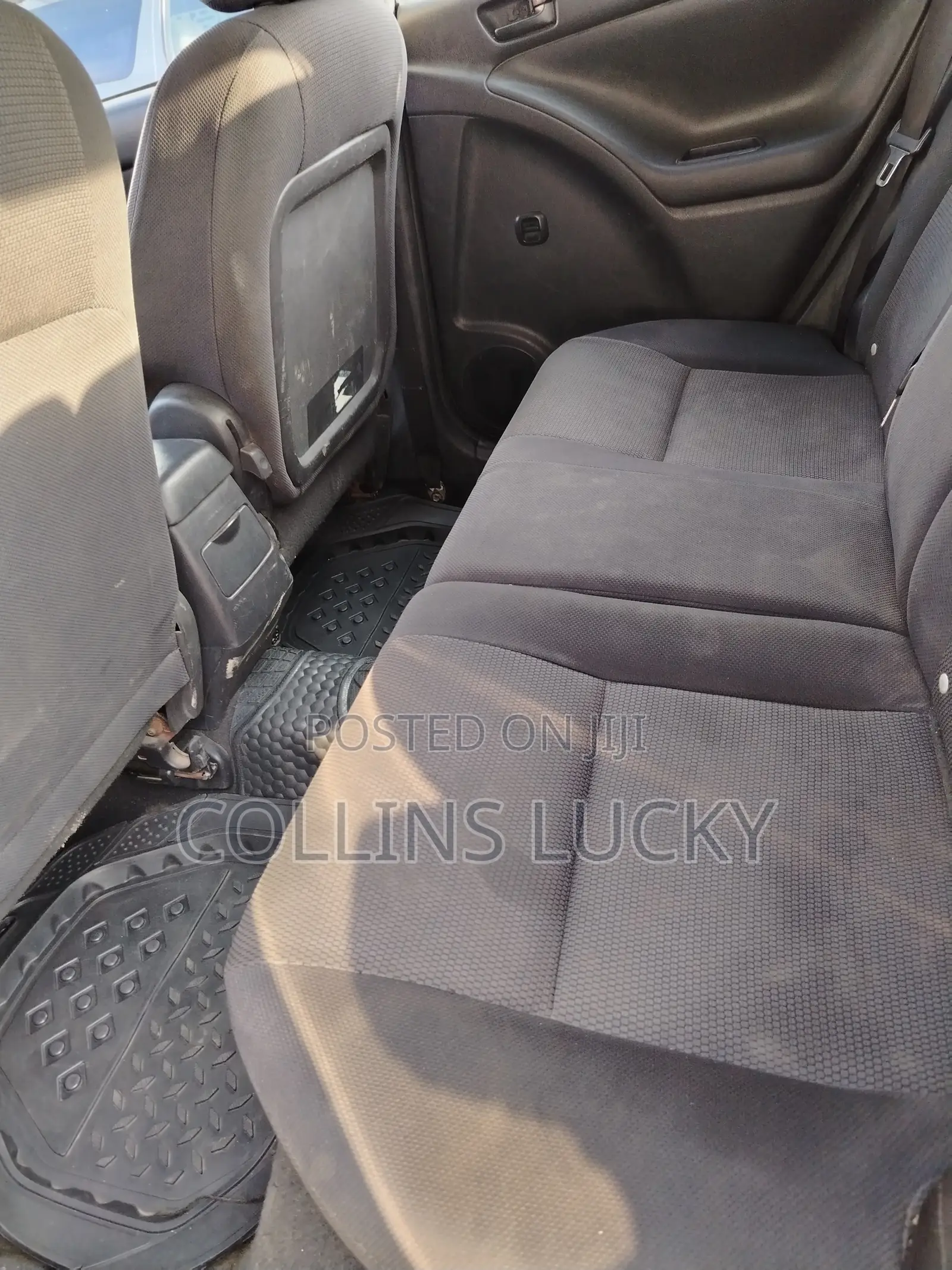 Pontiac Vibe 2005 Gray