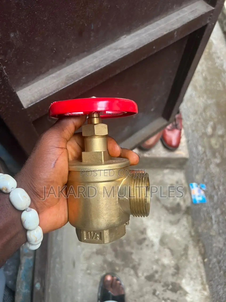 1 1/2-Inch Brass Fire Hydrant Angle Valve