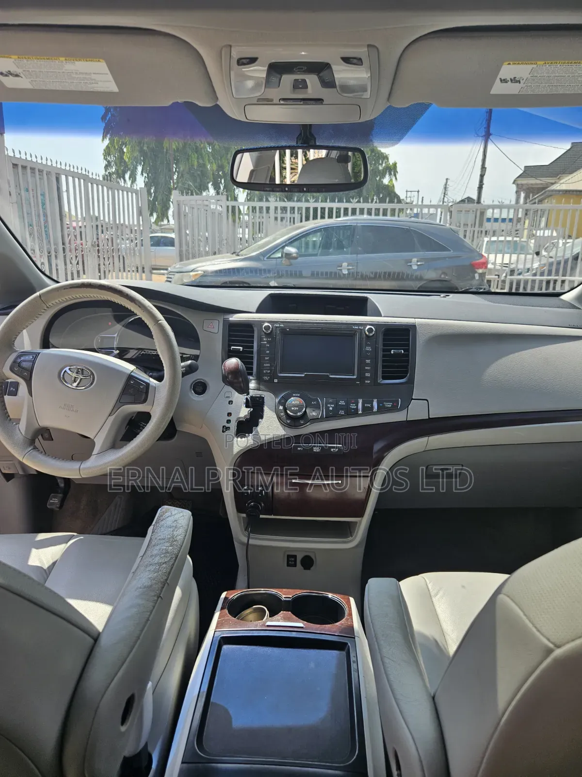 Toyota Sienna XLE 8 Passenger 2012 Silver