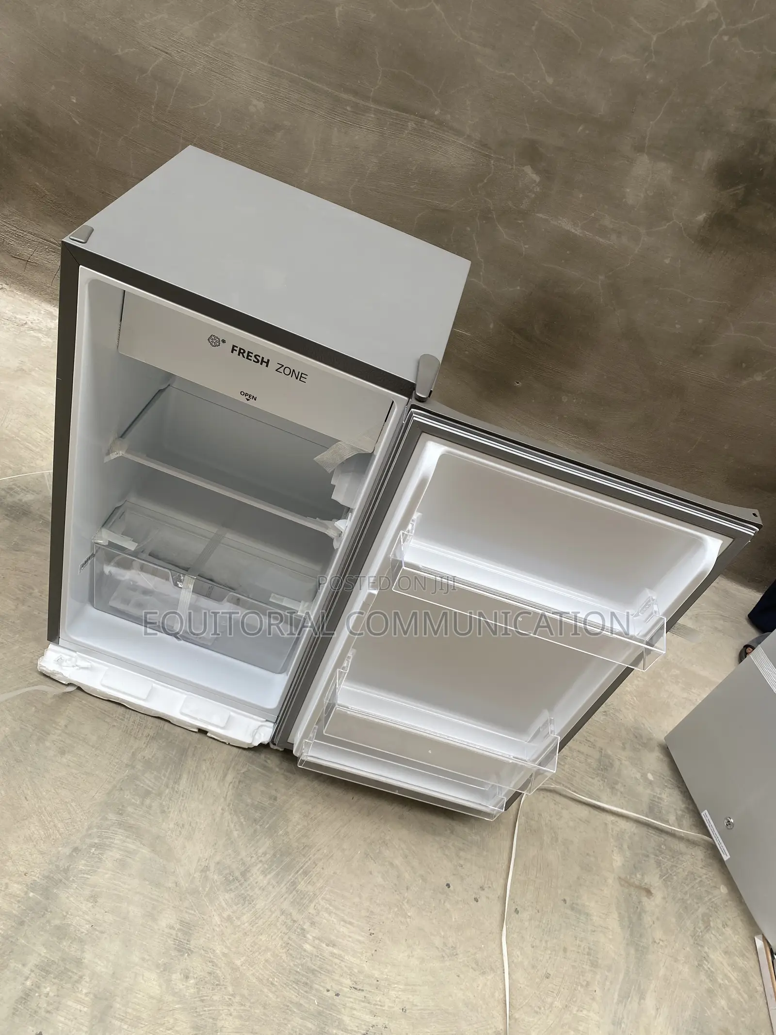Hisense REF093DR 90-Litre Refrigerator for Personal Use