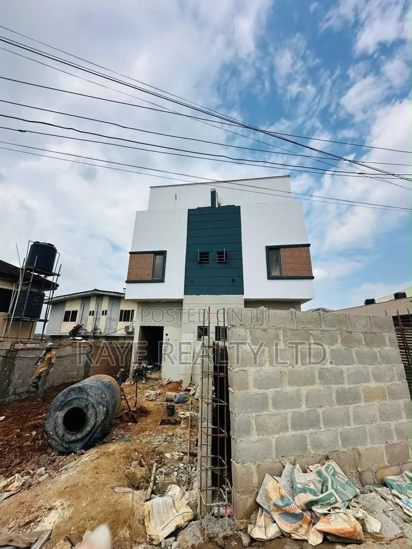 4bdrm Duplex in Magodo for sale